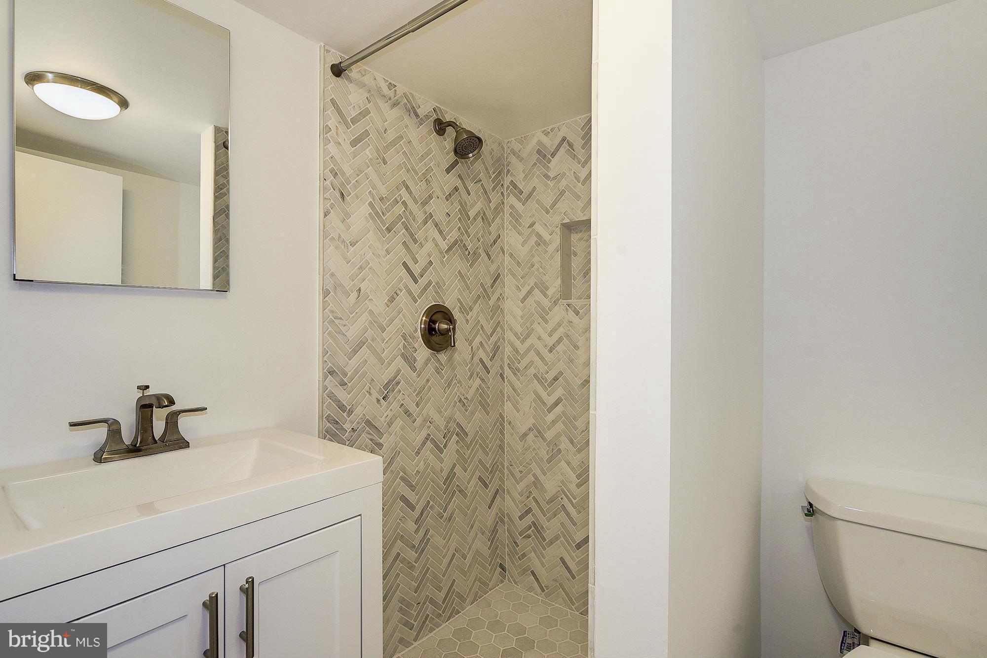 AVENEL - Residential Lease