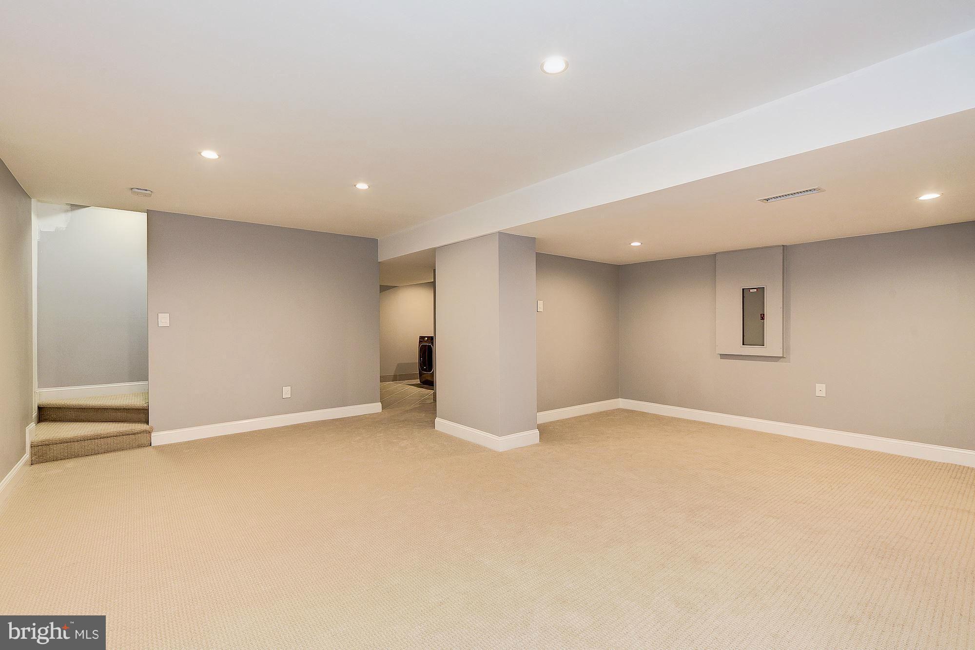 AVENEL - Residential Lease