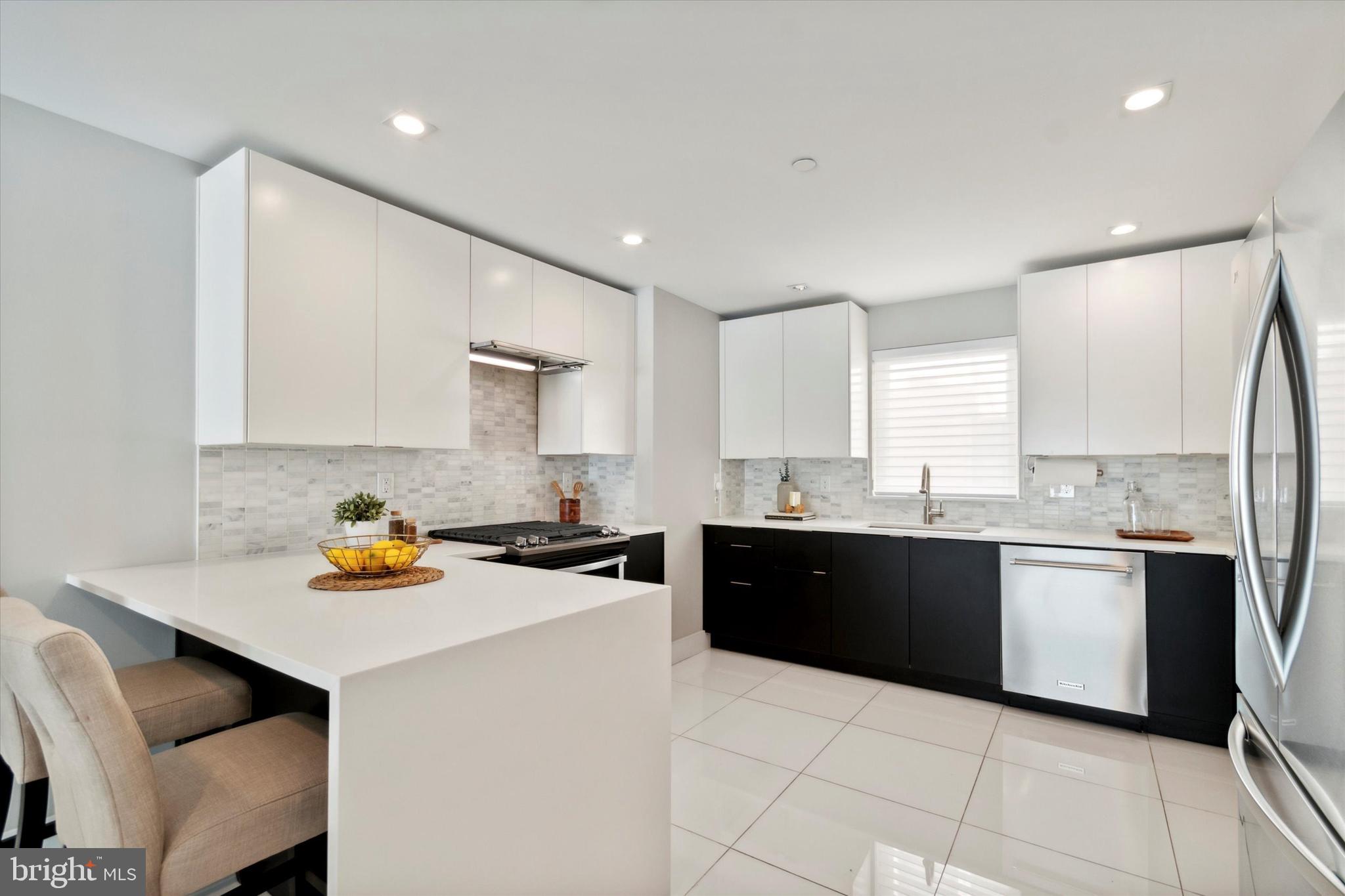 POINT BREEZE - Residential