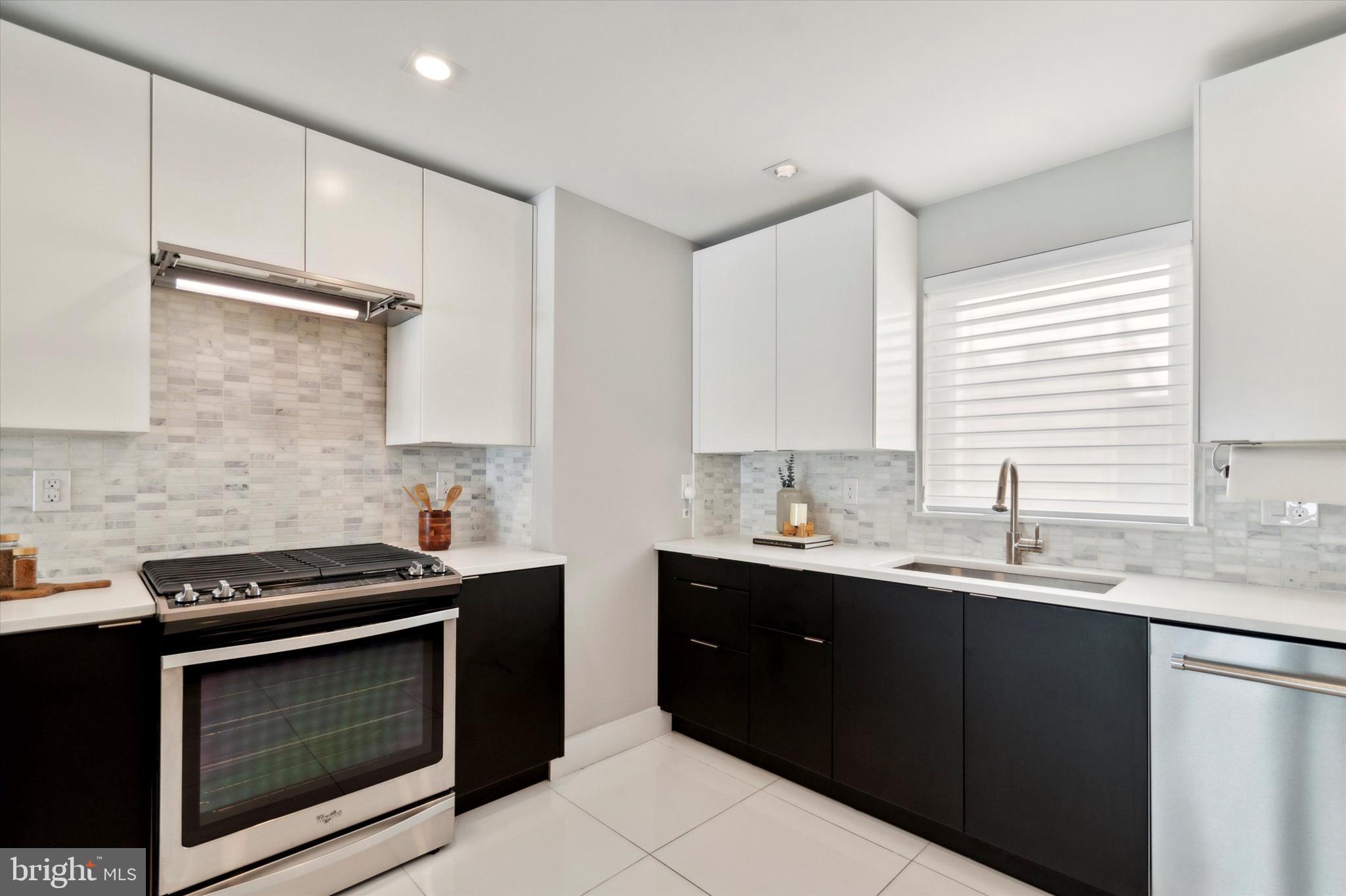 POINT BREEZE - Residential