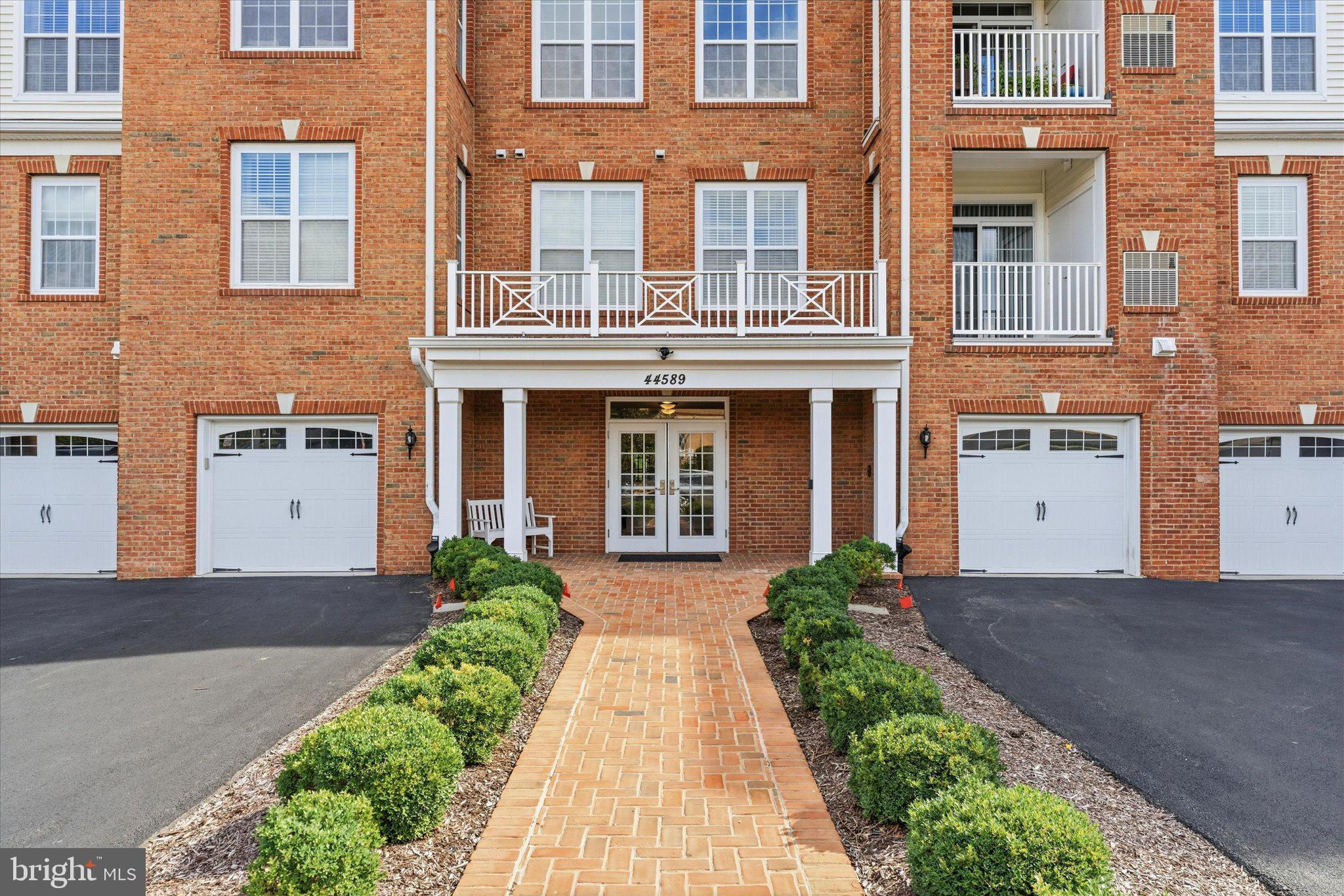 44589 YORK CREST TERRACE 405