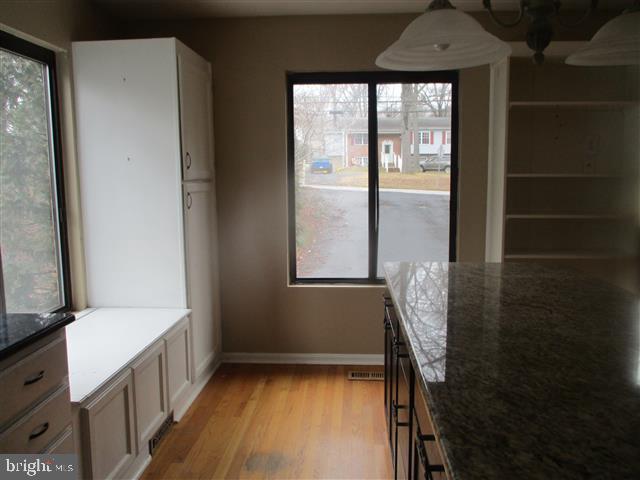 MCKINSEY WOODS - Residential