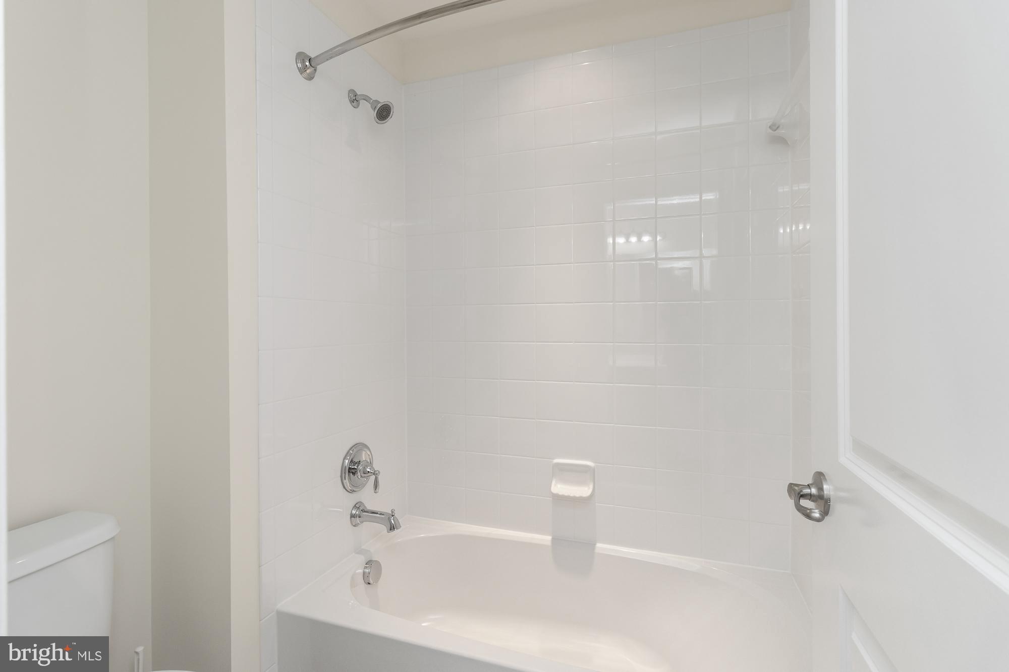 FALLSTON COMMONS - Residential