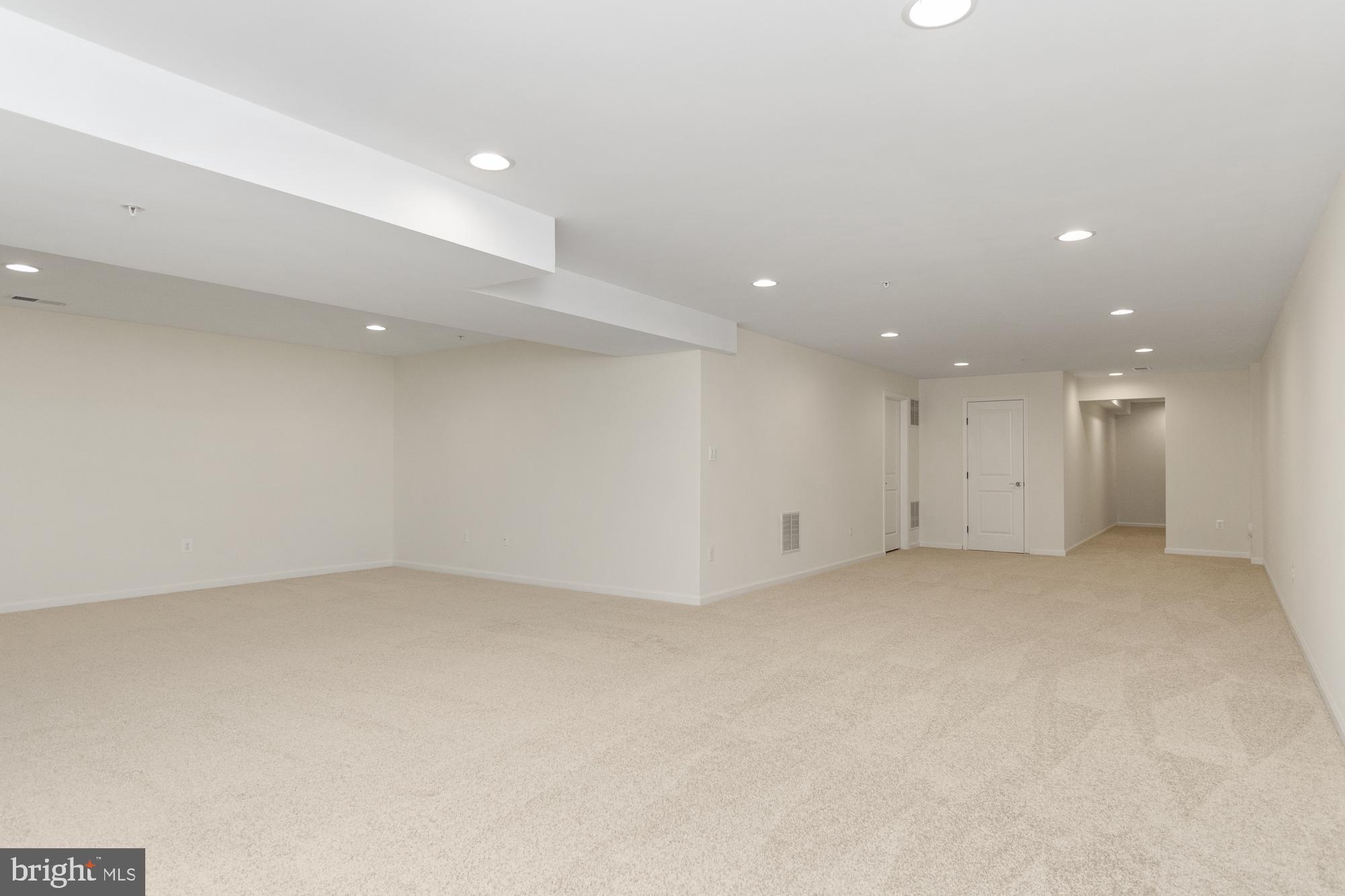 FALLSTON COMMONS - Residential