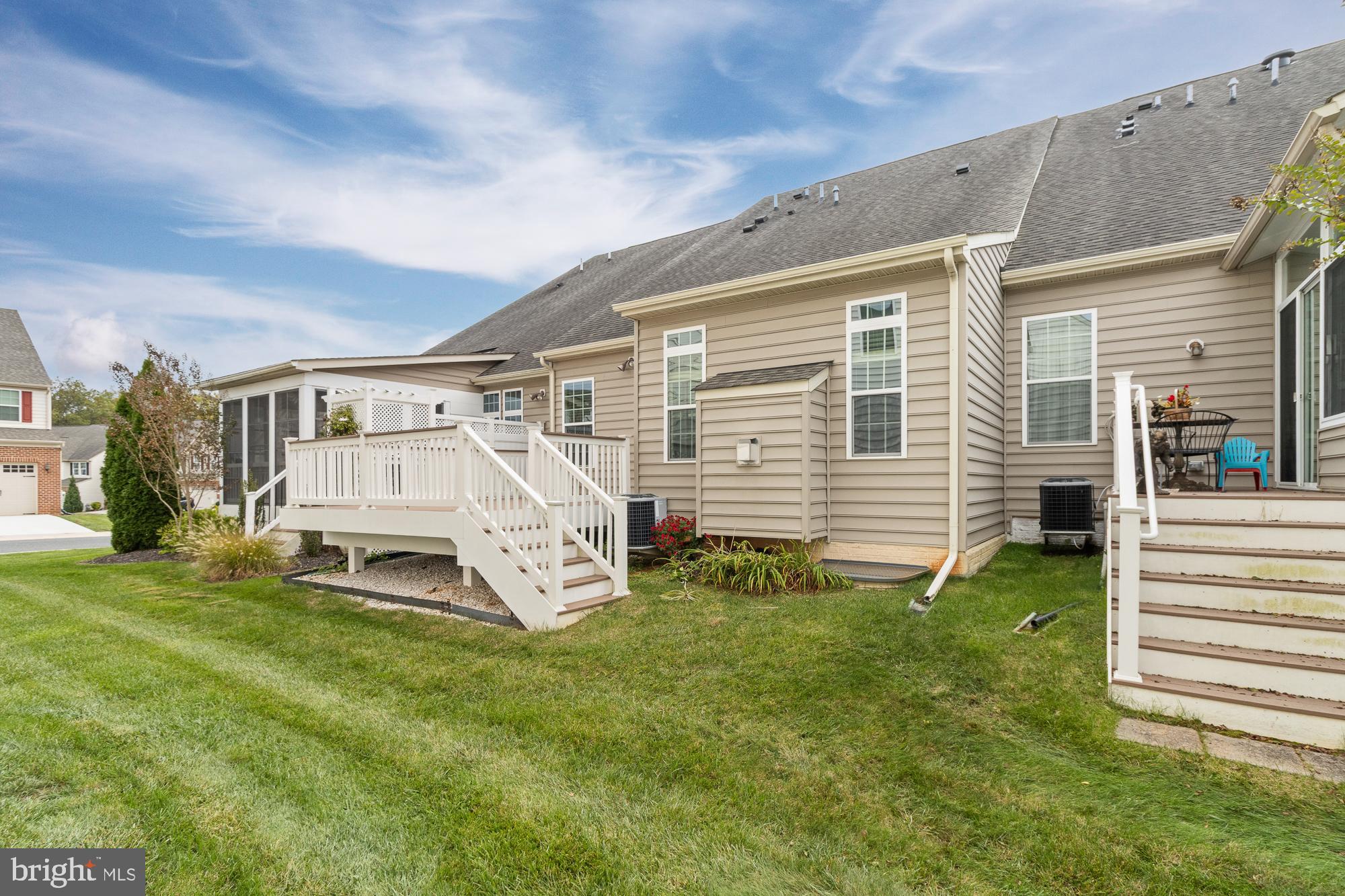 FALLSTON COMMONS - Residential