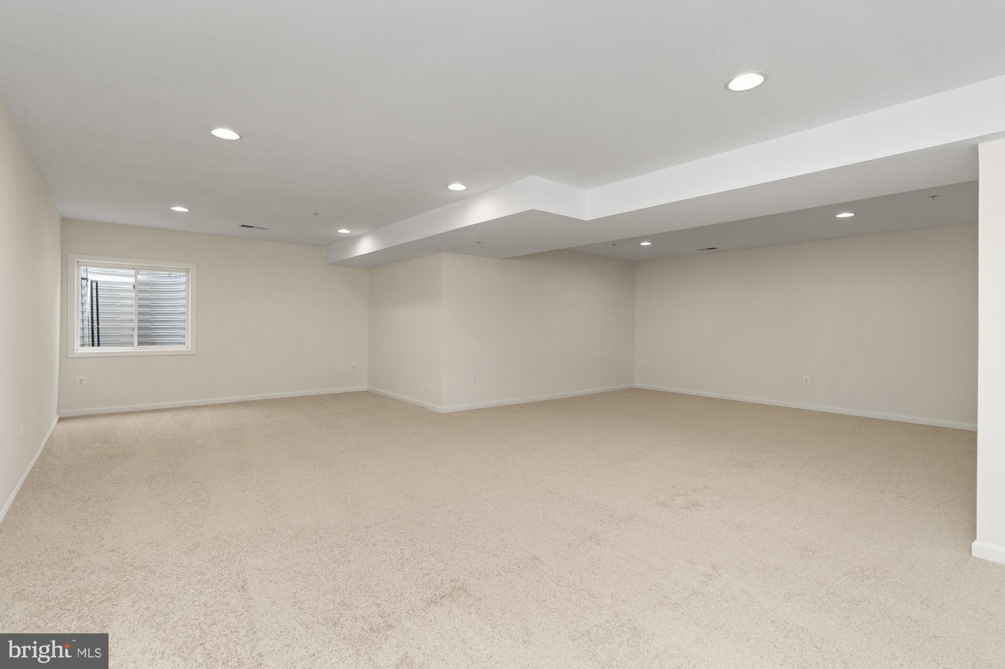 FALLSTON COMMONS - Residential