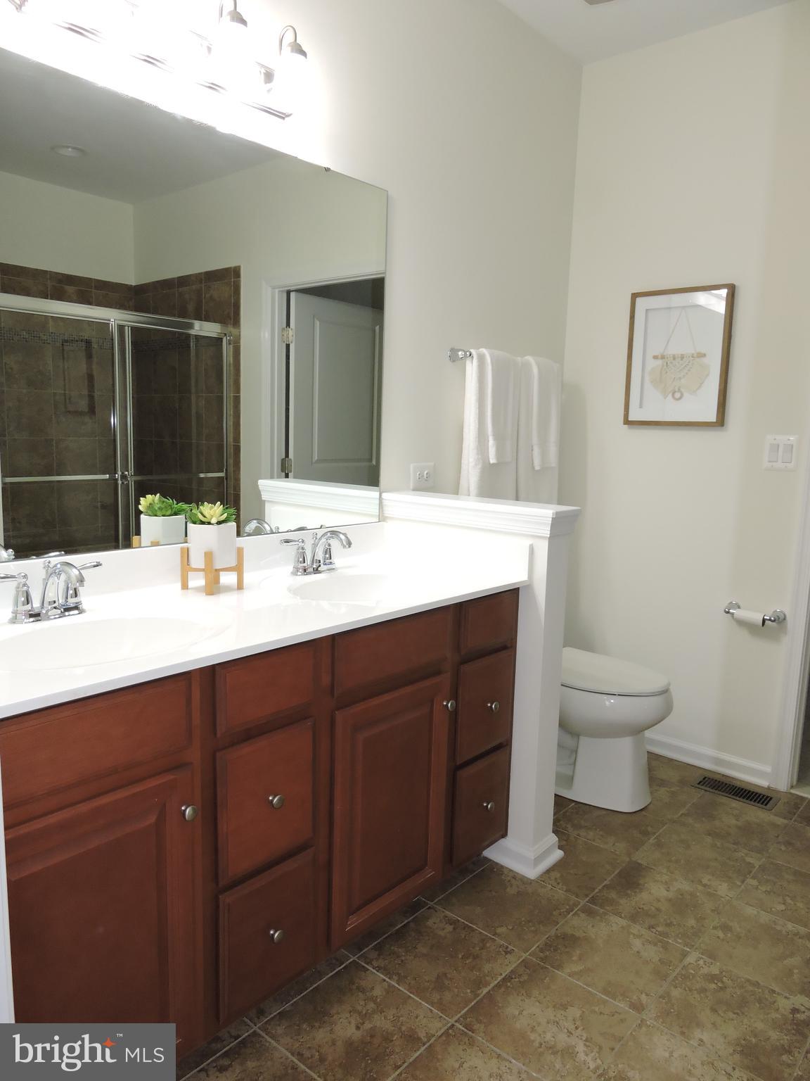 FALLSTON COMMONS - Residential