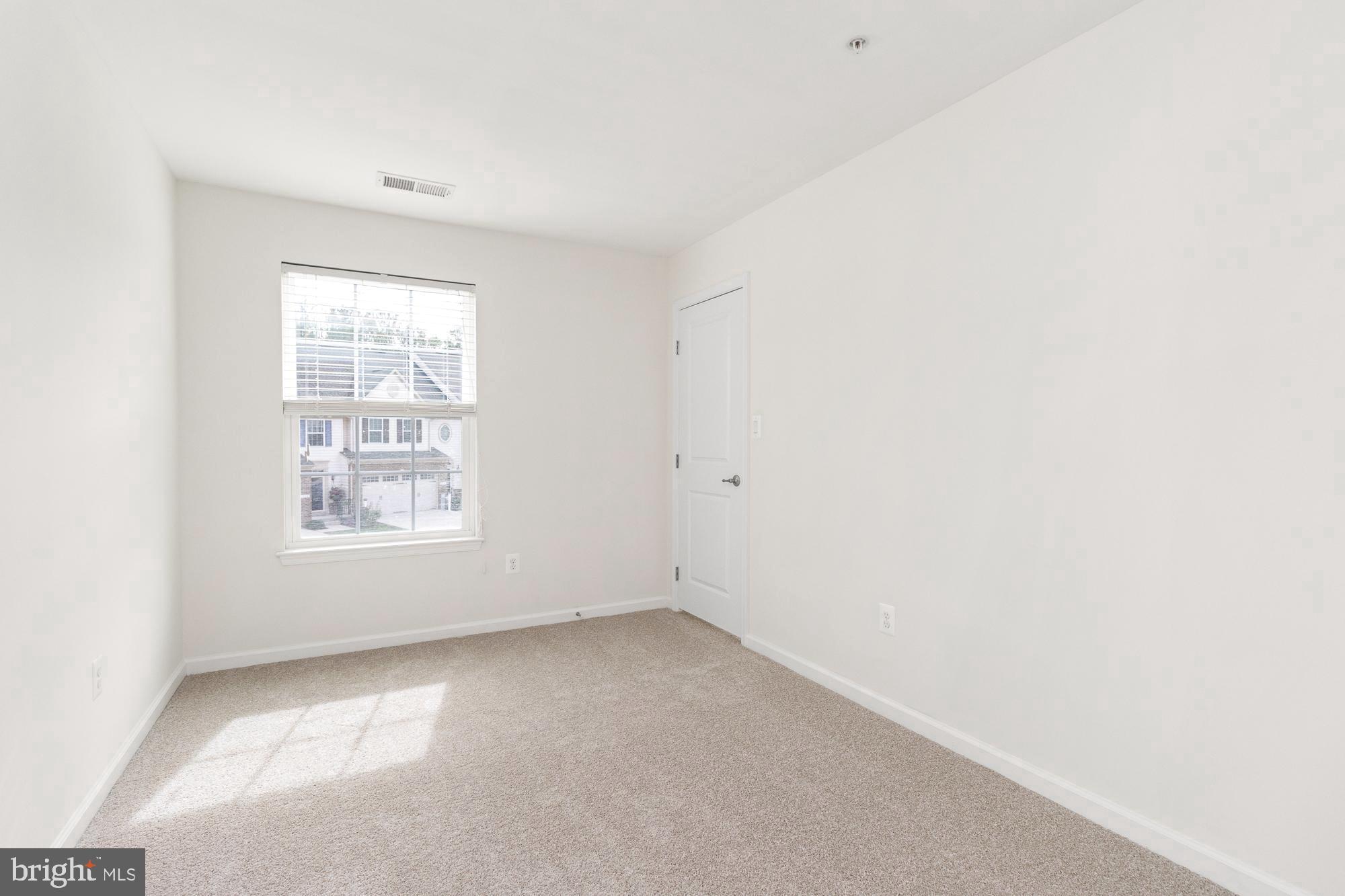 FALLSTON COMMONS - Residential