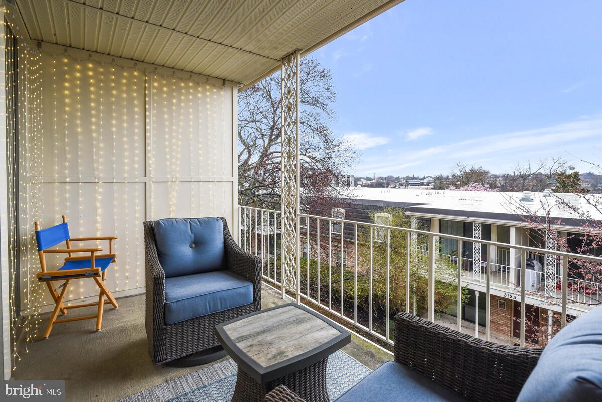 CHATEAUX CONDO - Residential