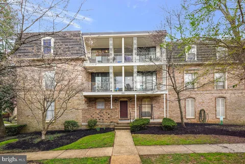 3121 Patrick Henry Drive Unit 330, Falls Church, VA MLS: VAFX2237556