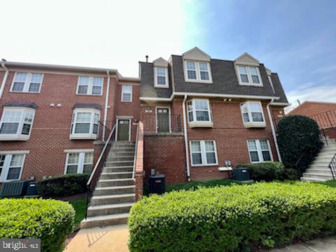 MONTGOMERY CHASE - Residential Lease