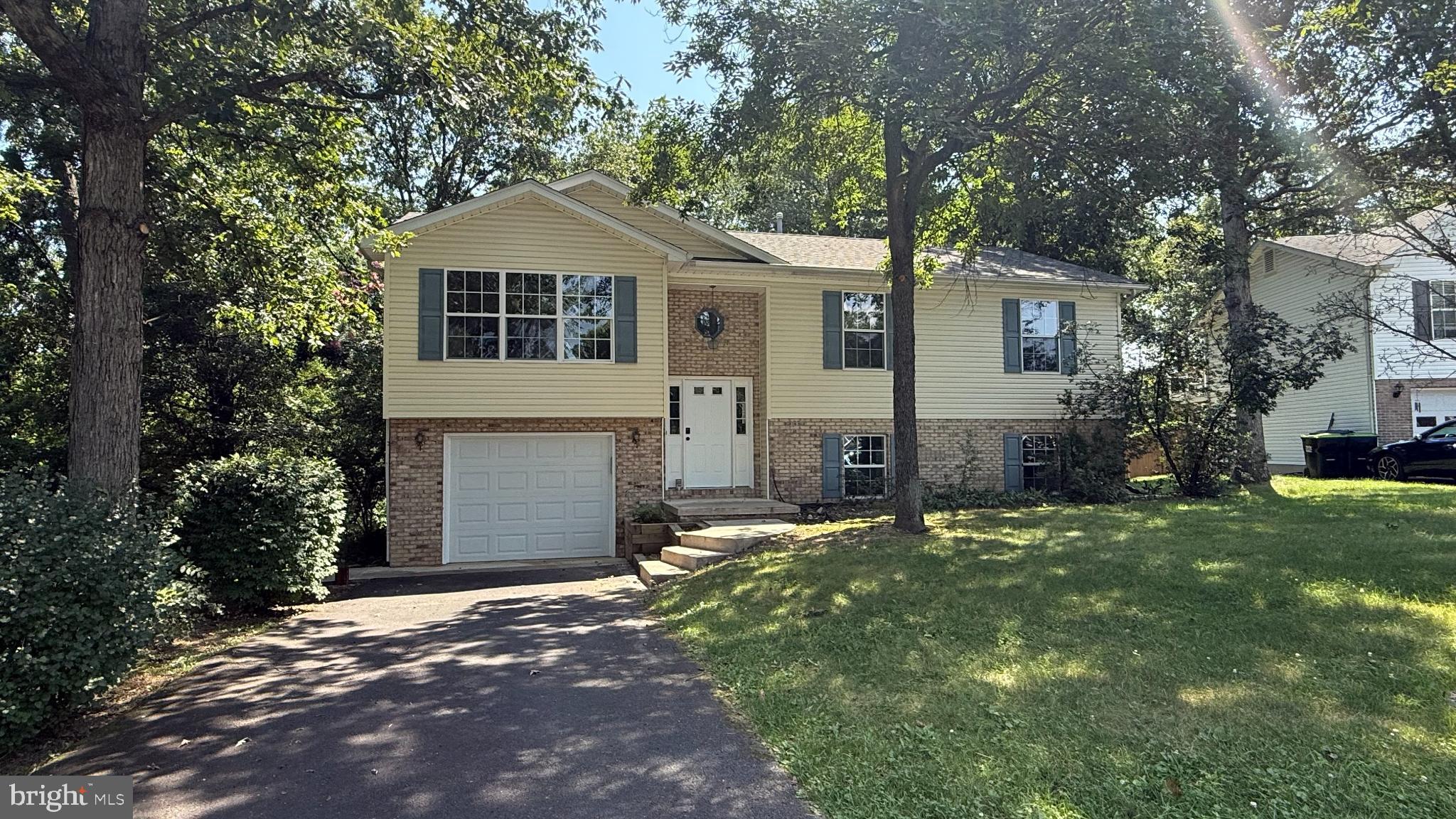 103 WOODBURY COURT