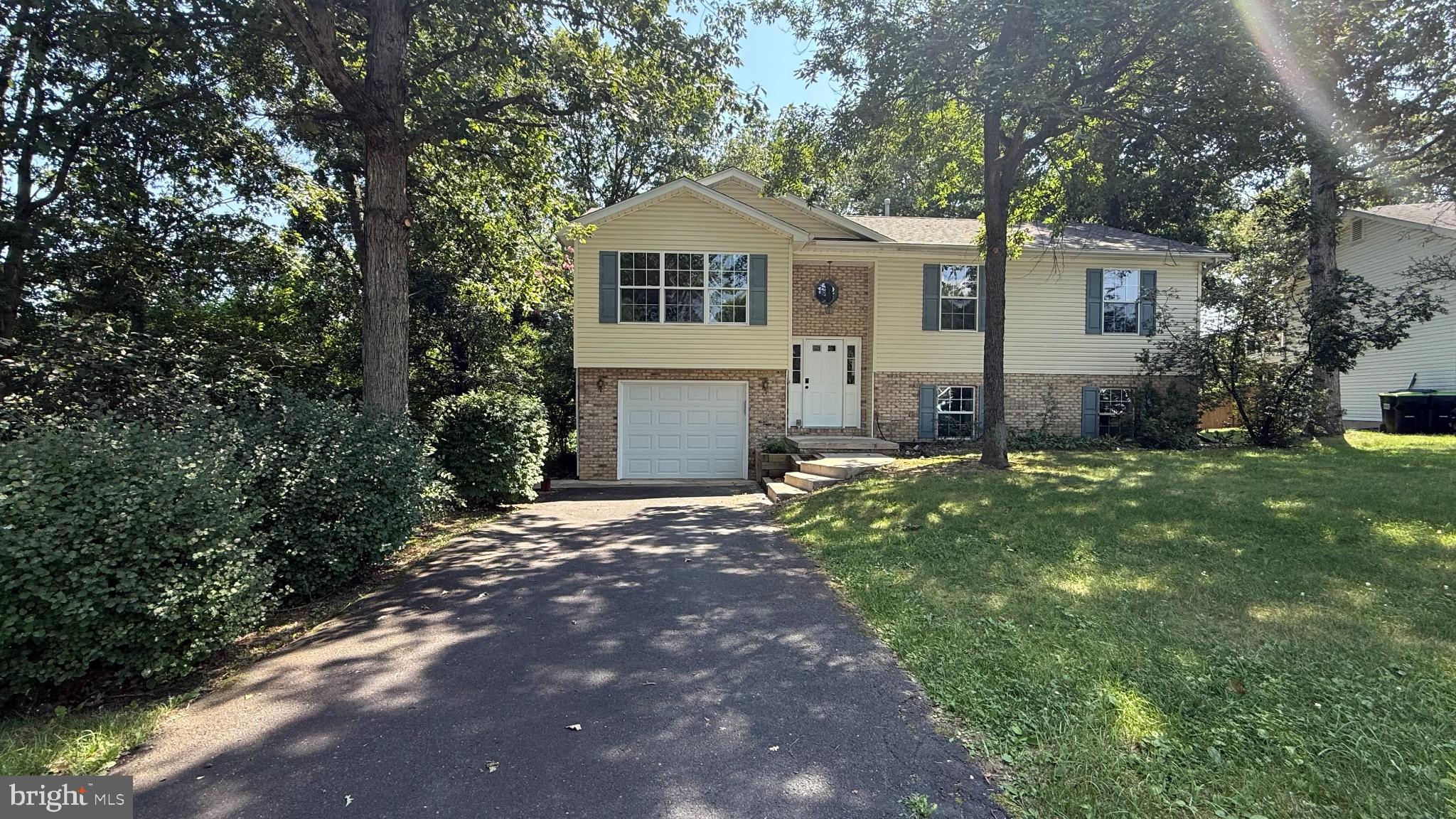 103 WOODBURY COURT