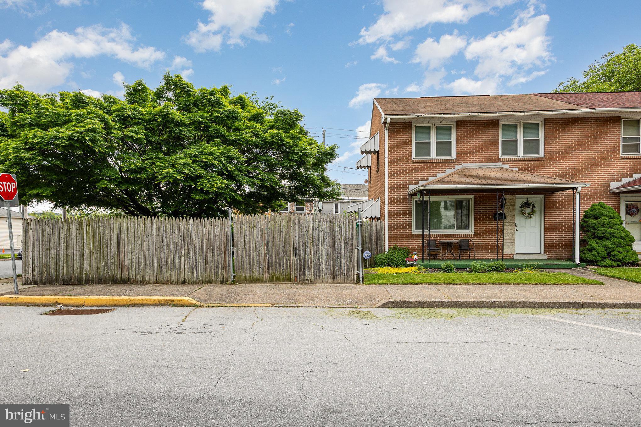 758 S 2ND STREET