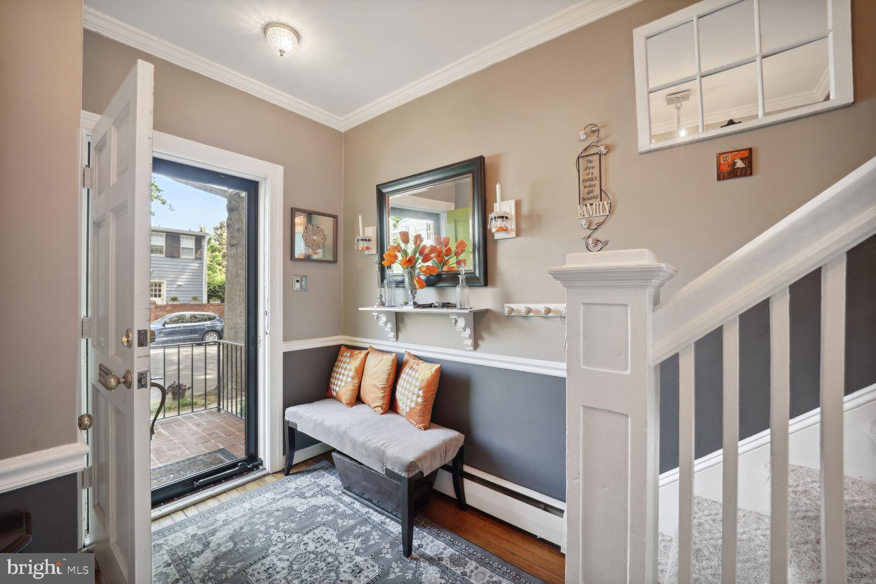 OLD TOWN - Residential Lease