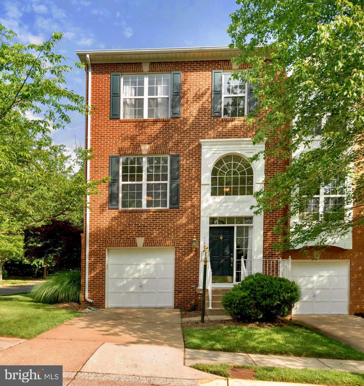 HAWTHORNE - Residential