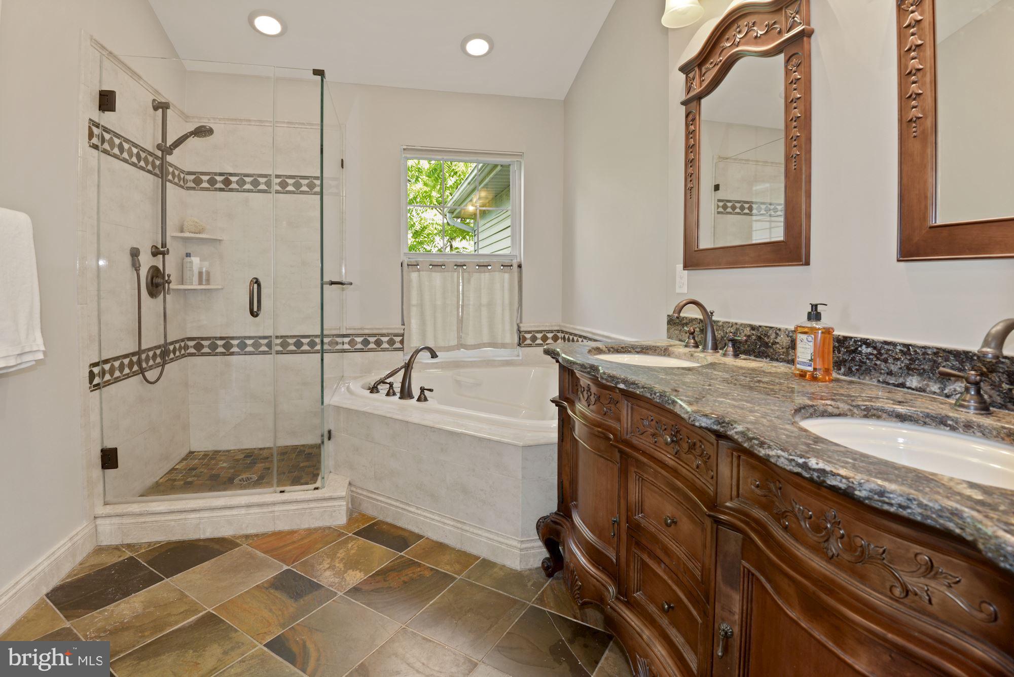 HAWTHORNE - Residential