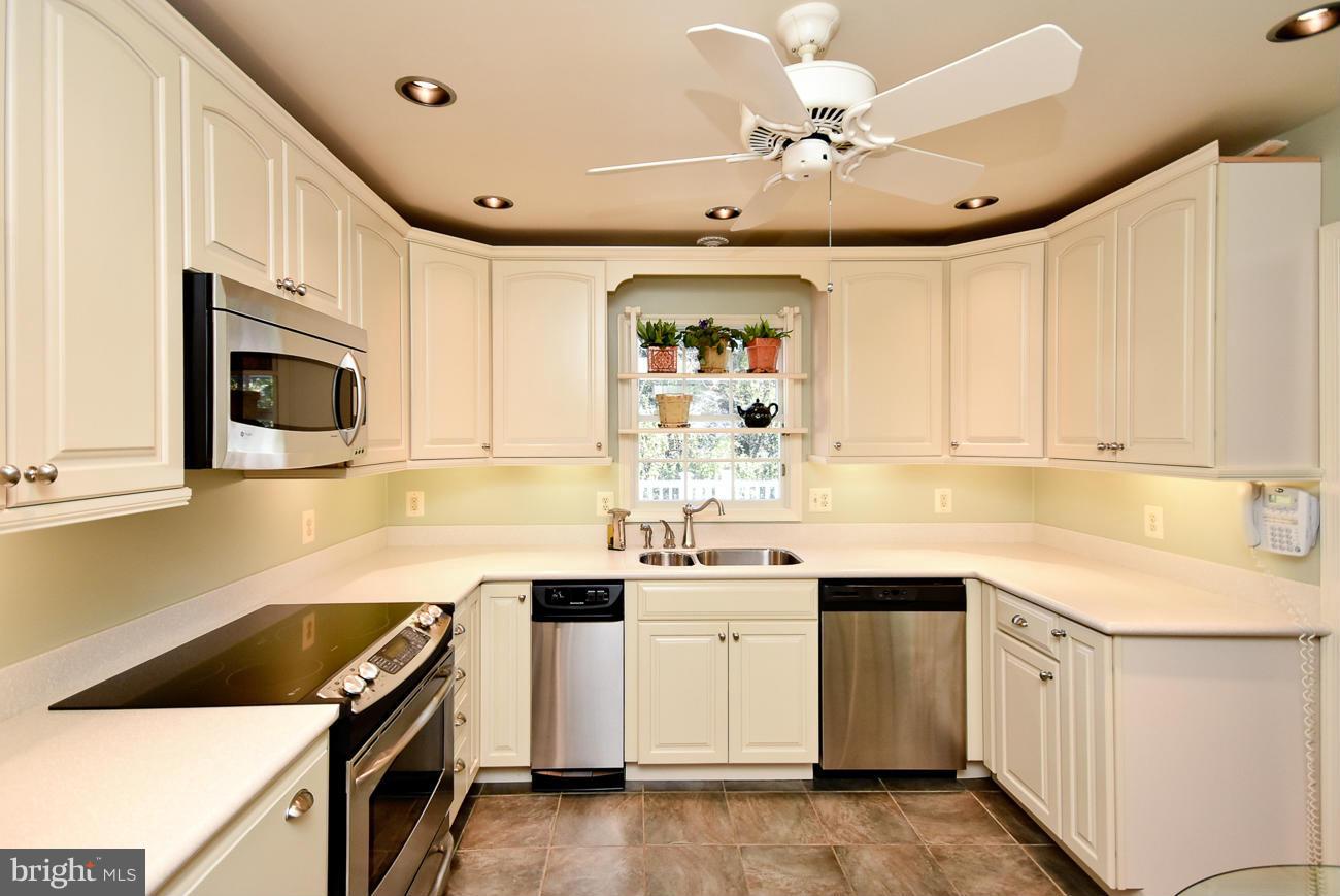 WINCHESTER ESTATES - Residential Lease