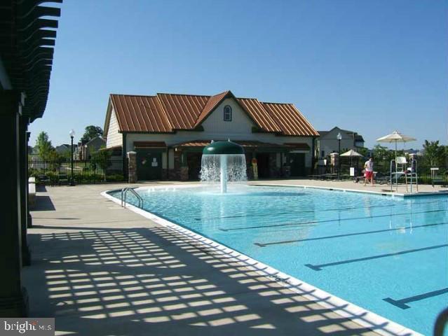 MEADOWS AT MORRIS FARM - Residential Lease