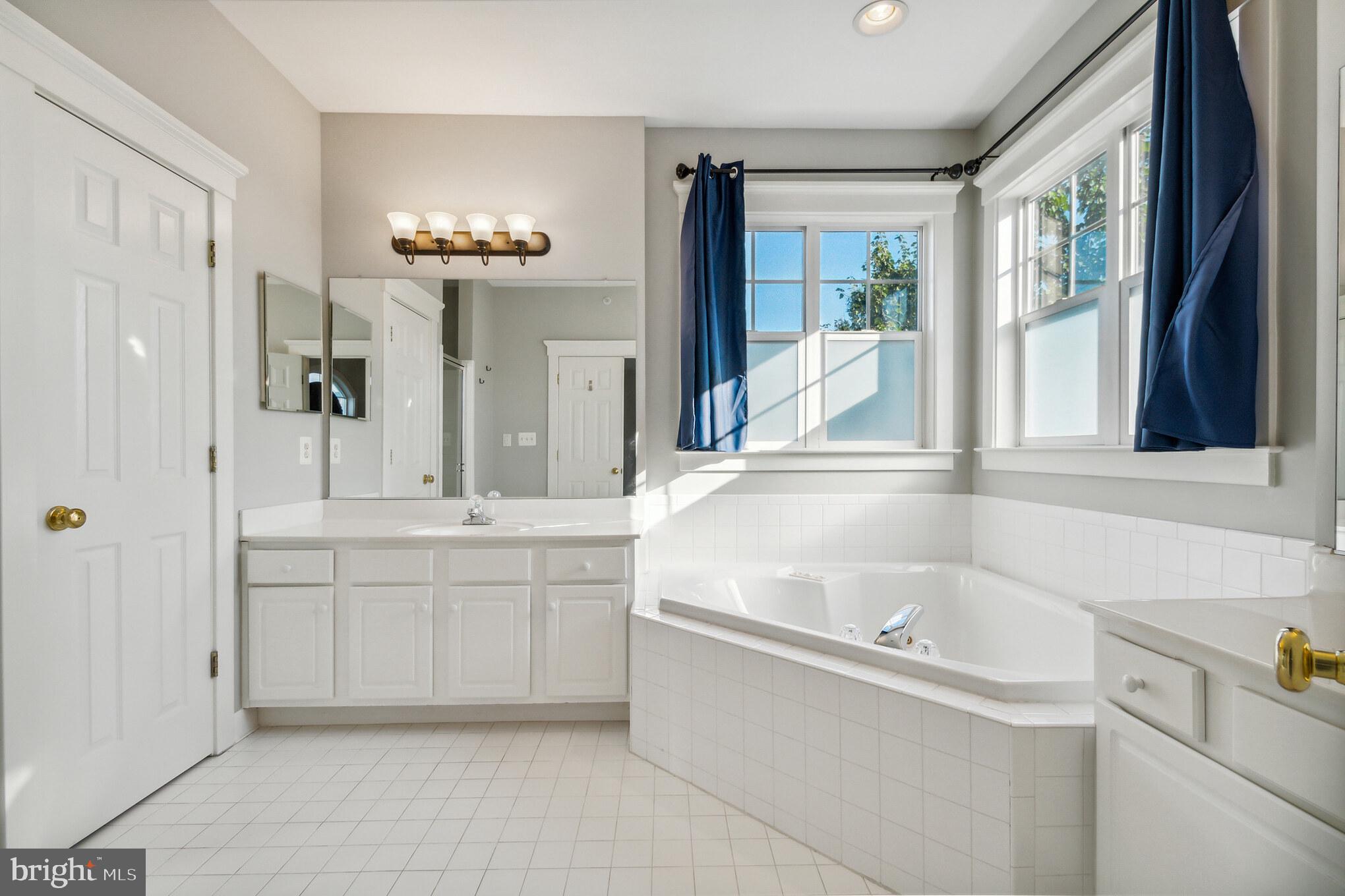 MEADOWS AT MORRIS FARM - Residential Lease