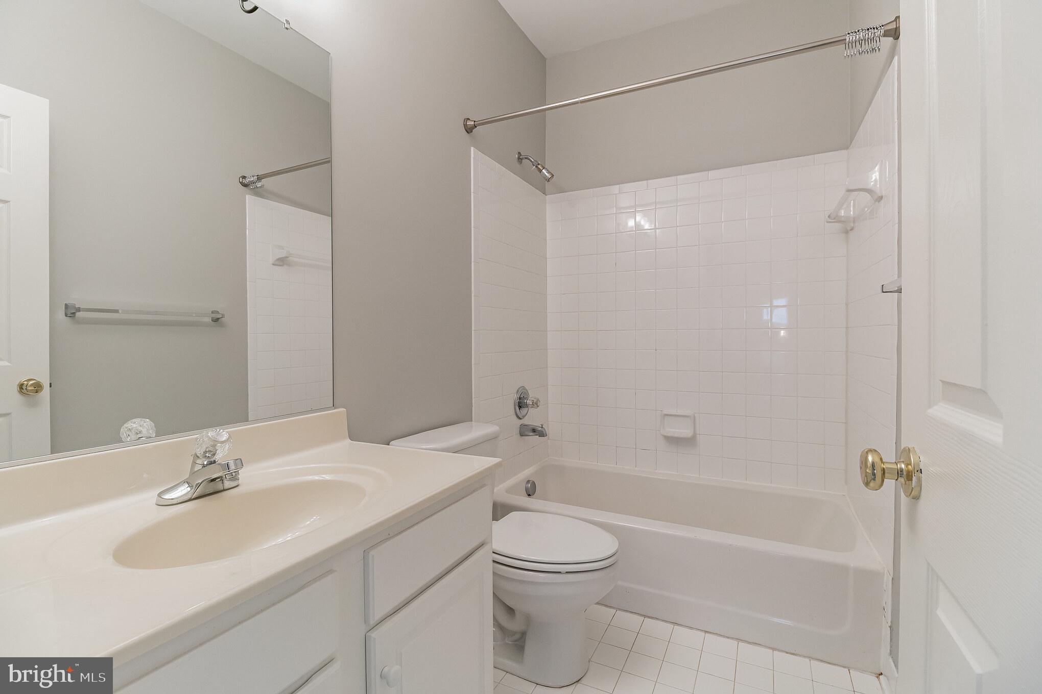 MEADOWS AT MORRIS FARM - Residential Lease