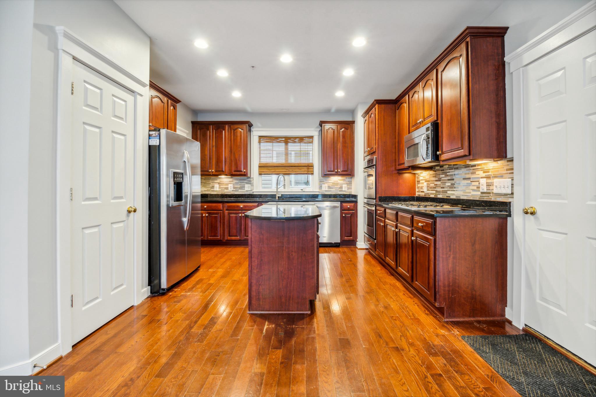 MEADOWS AT MORRIS FARM - Residential Lease