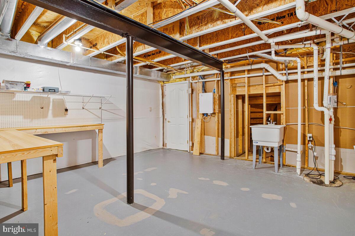 SNOWDEN OVERLOOK - Residential