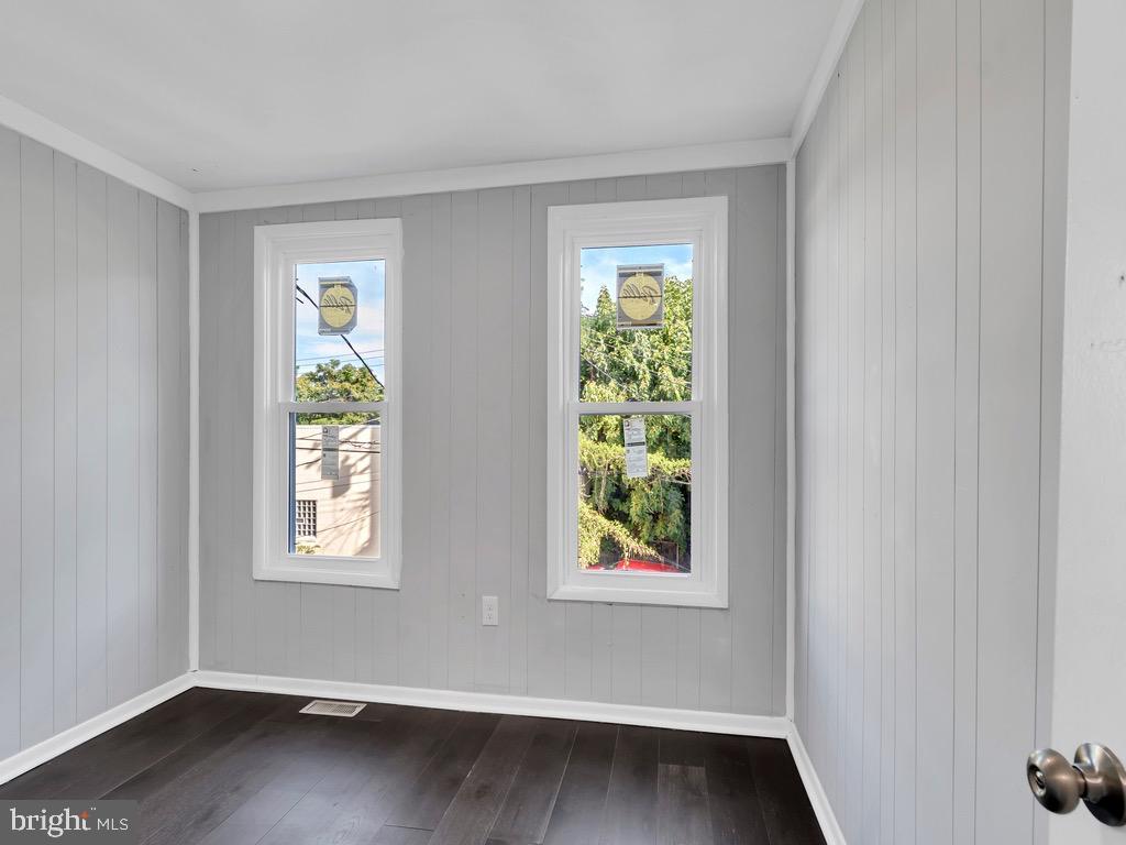 GWYNN FALLS - Residential