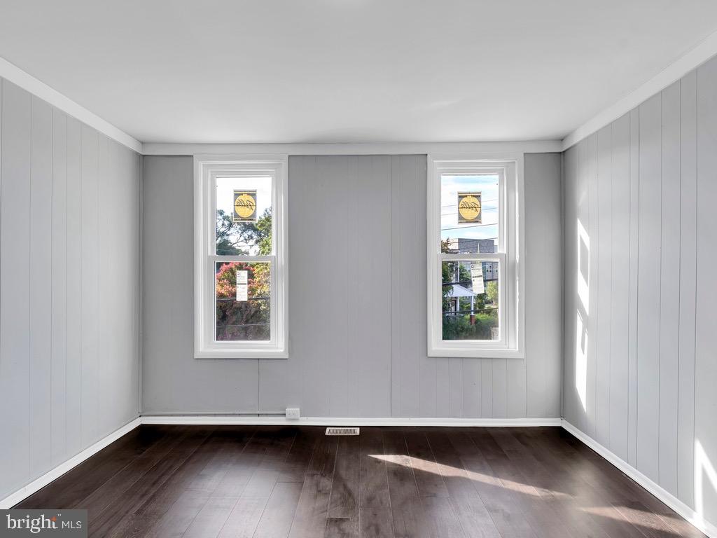 GWYNN FALLS - Residential