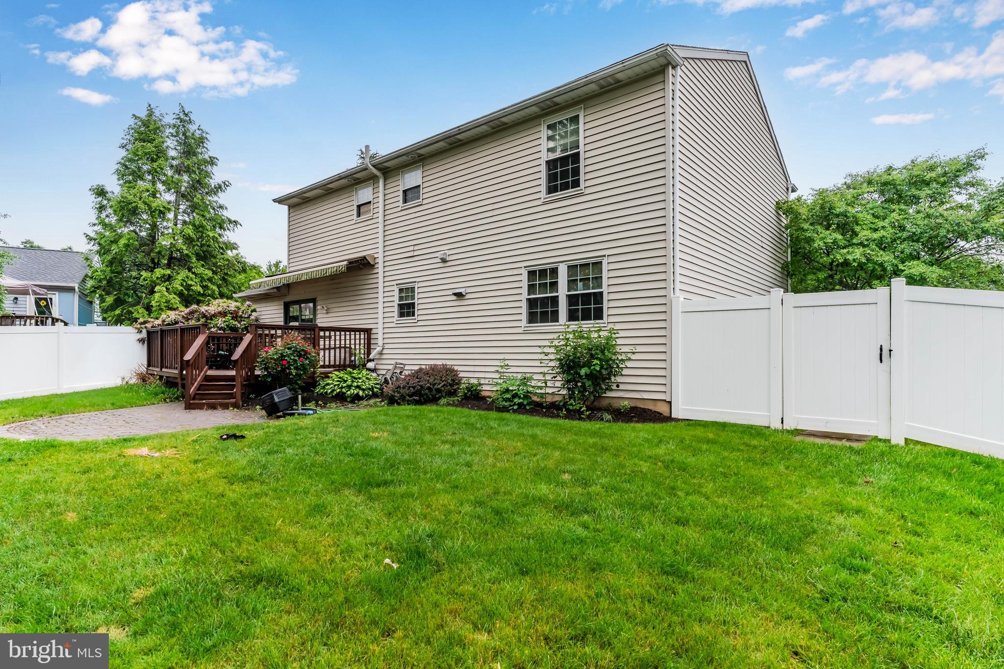 4624 LAUREL RIDGE DRIVE