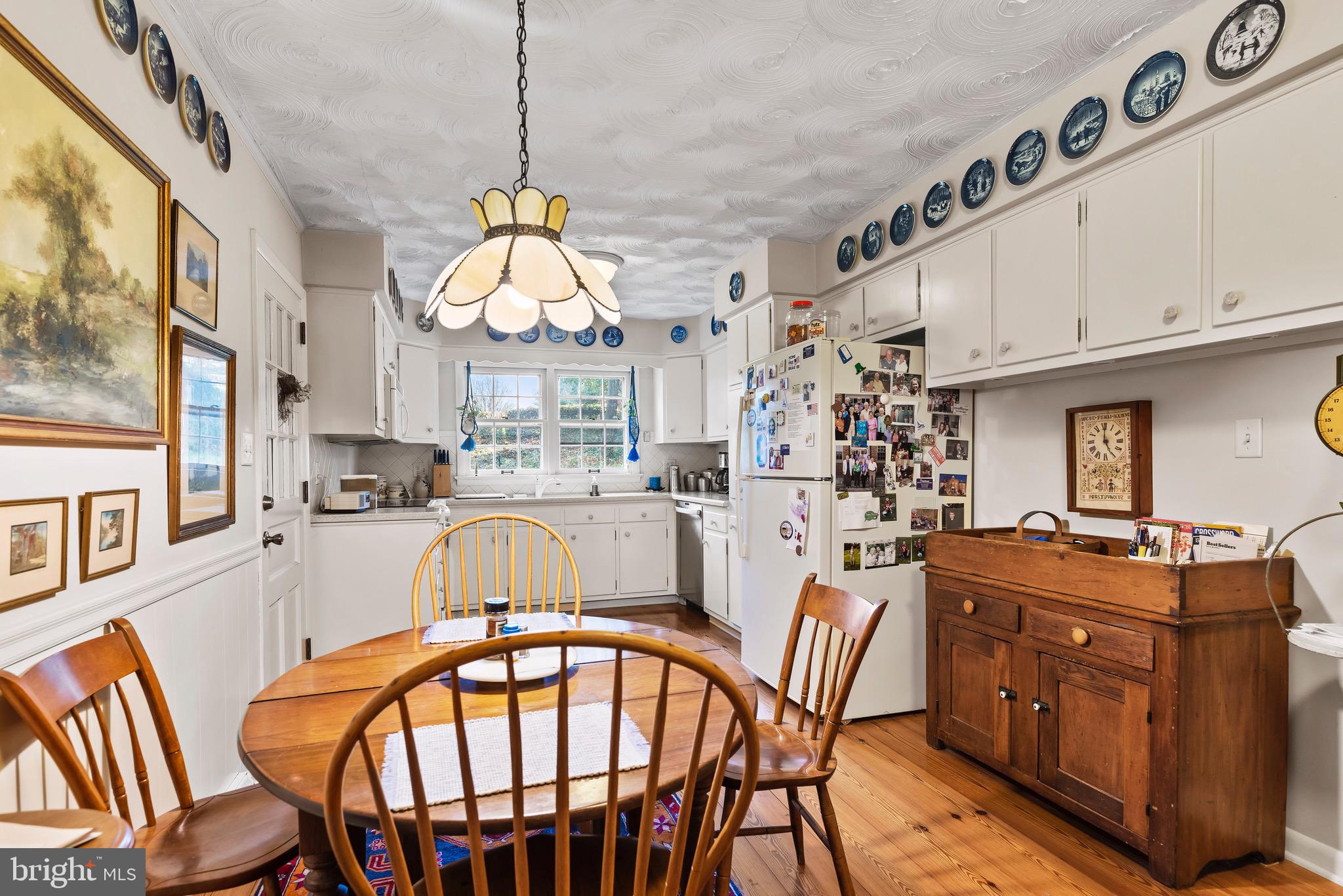 COUNTRY CLUB HILLS - Residential