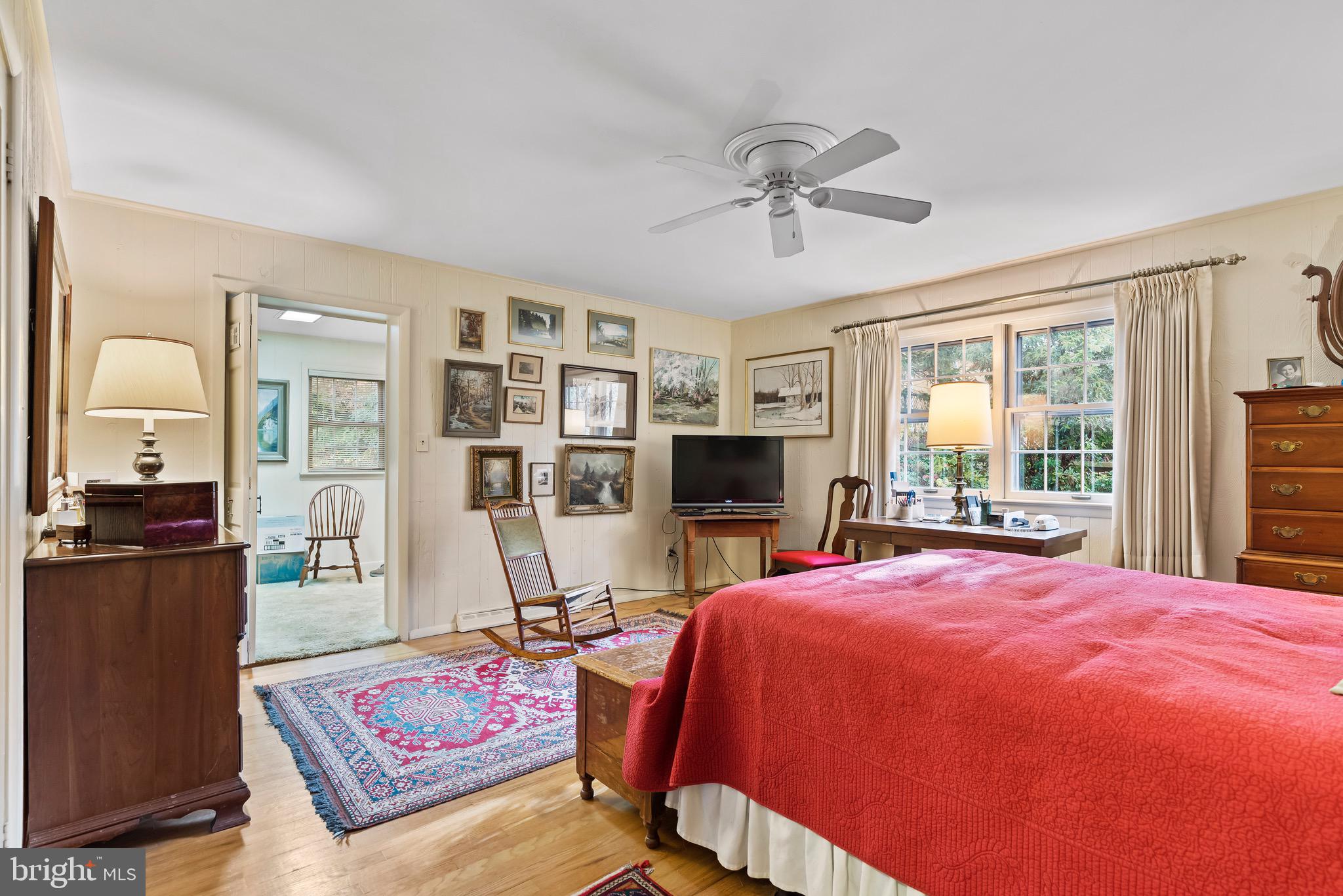 COUNTRY CLUB HILLS - Residential