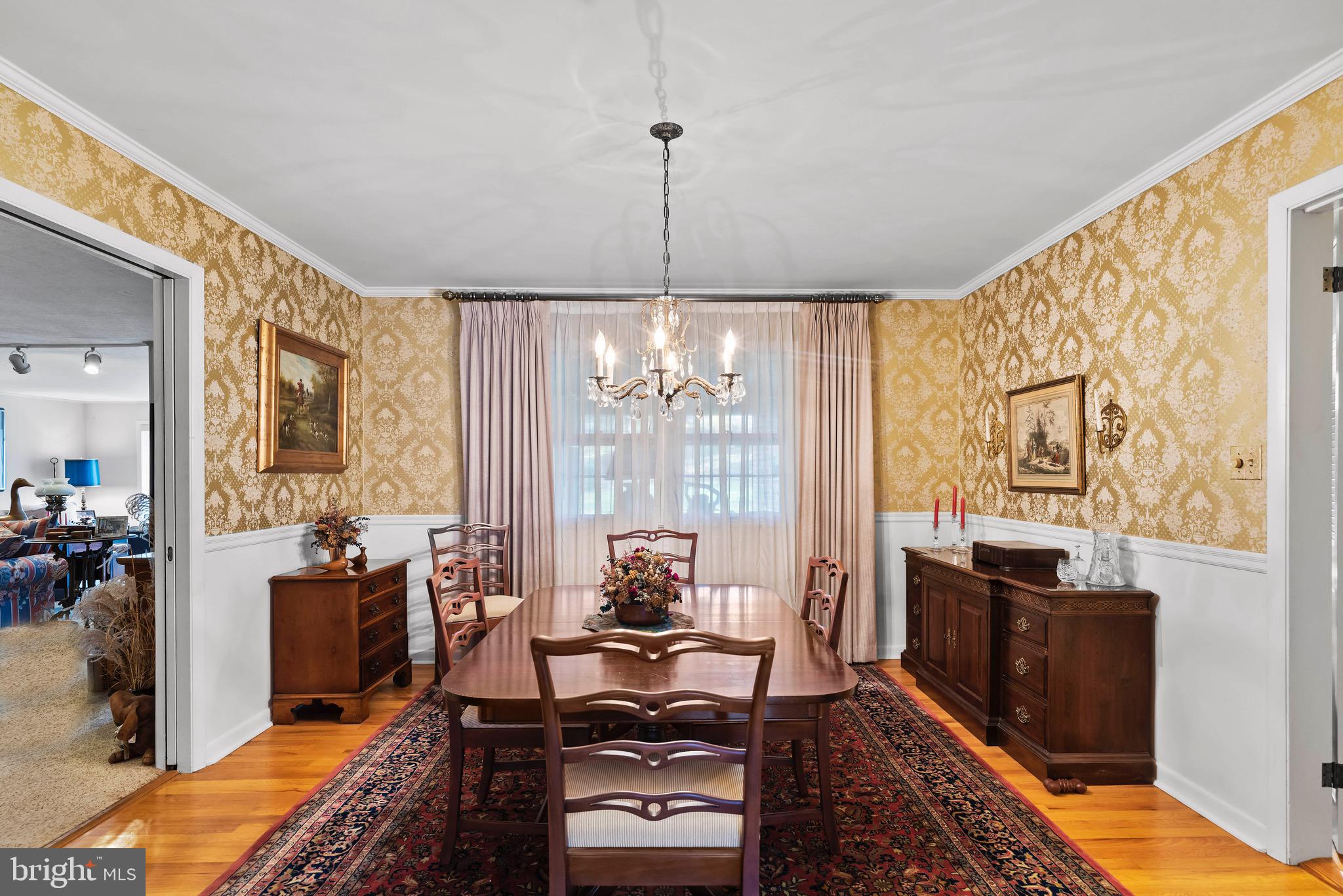 COUNTRY CLUB HILLS - Residential