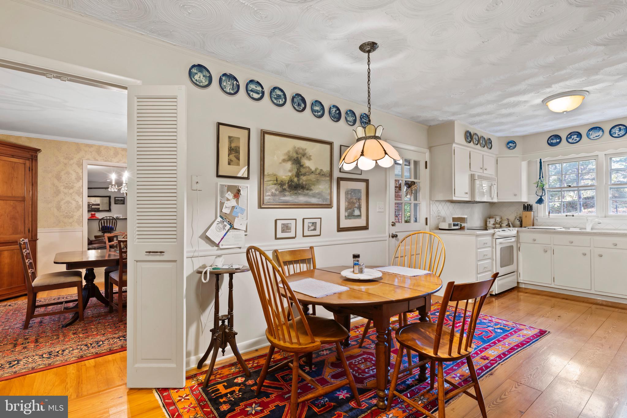 COUNTRY CLUB HILLS - Residential