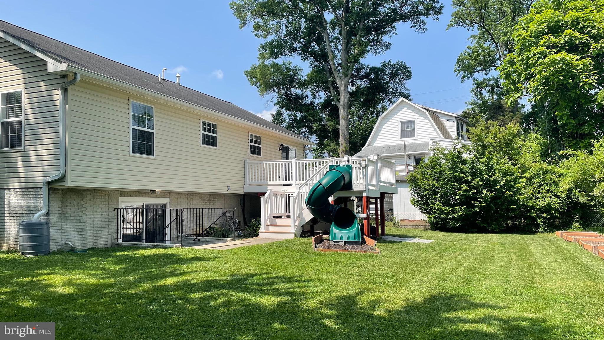 COLLEGE PARK - Residential