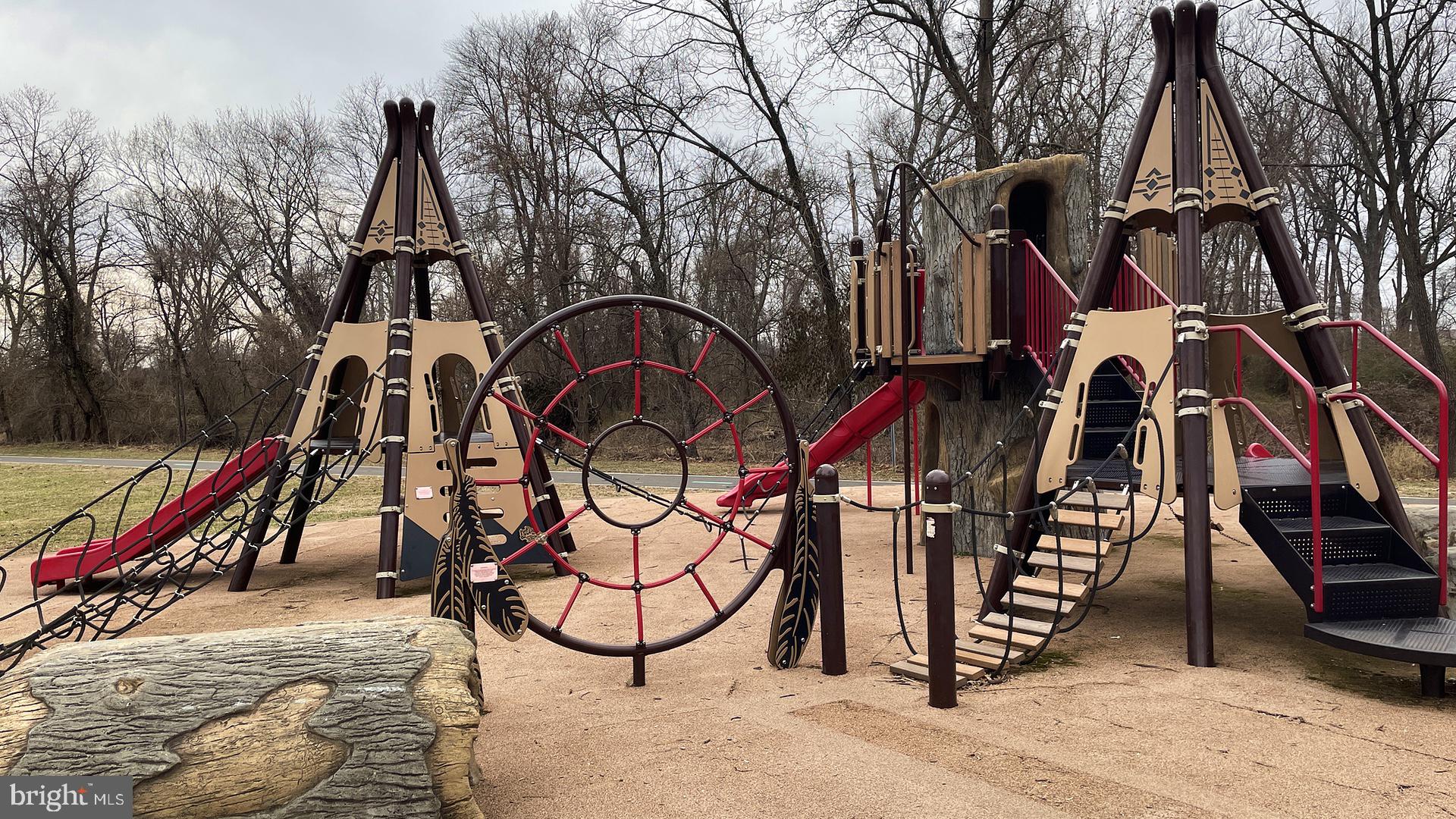 COLLEGE PARK - Residential