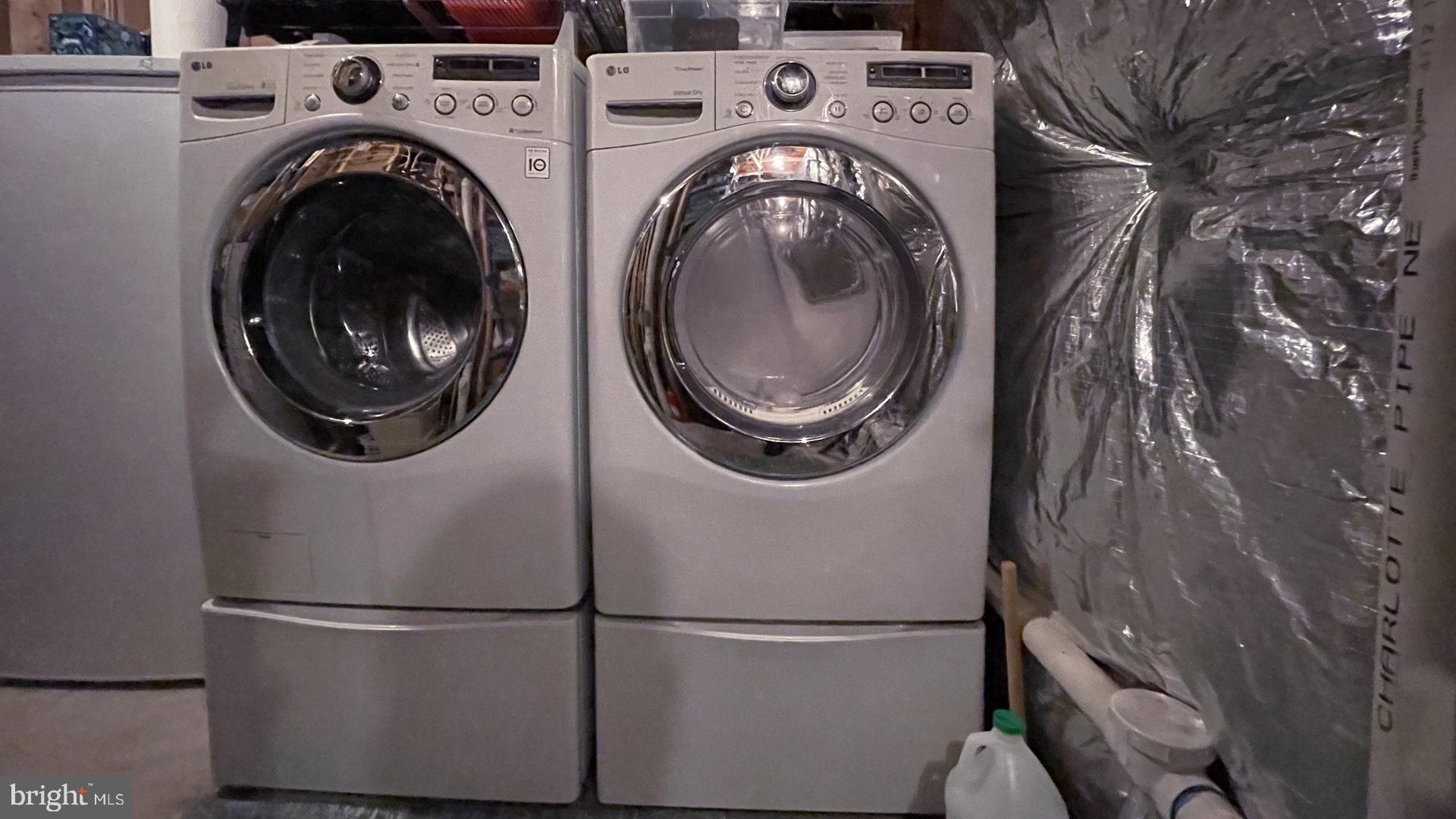 COLLEGE PARK - Residential