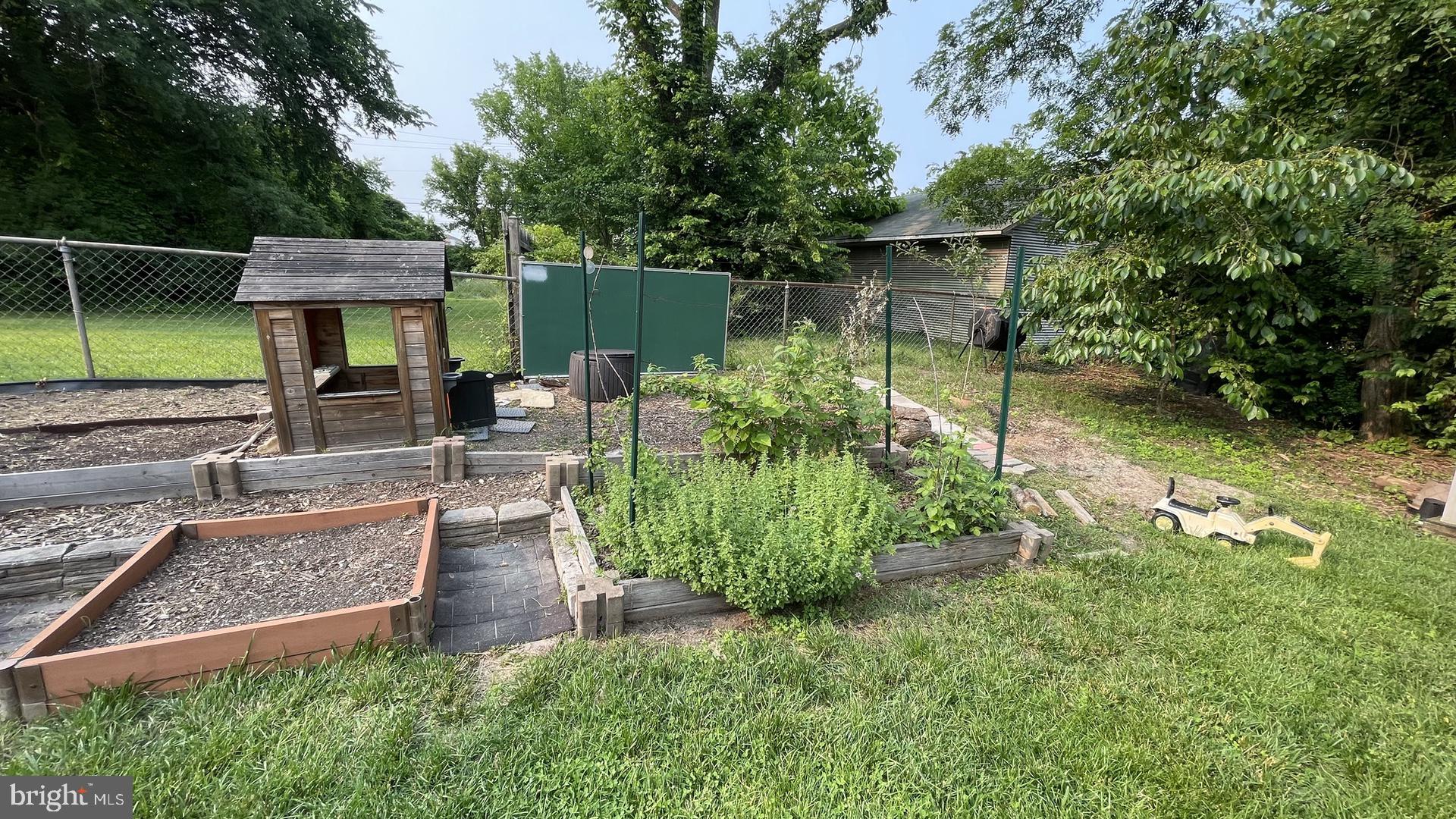 COLLEGE PARK - Residential