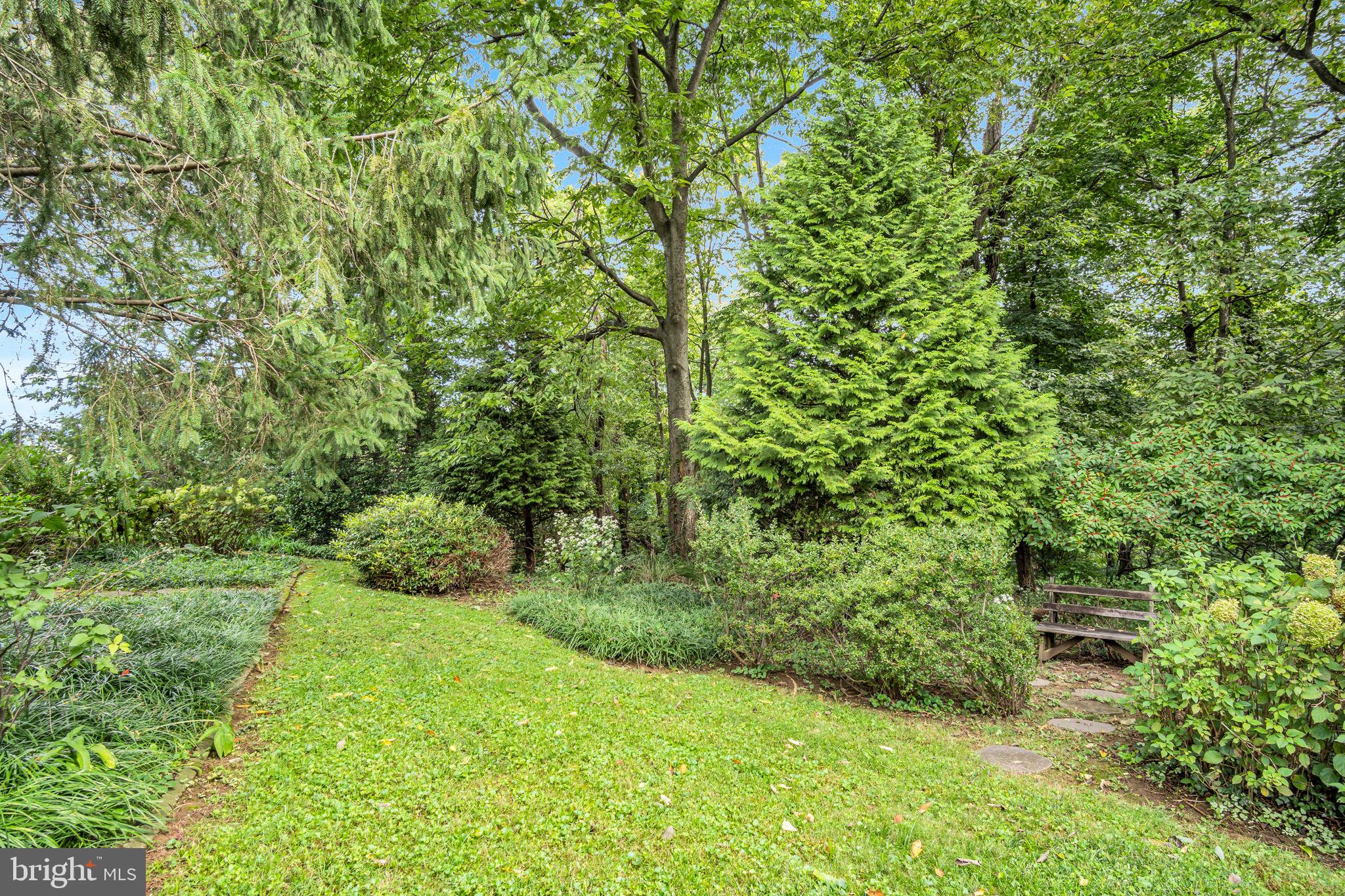1689 RANDOW ROAD