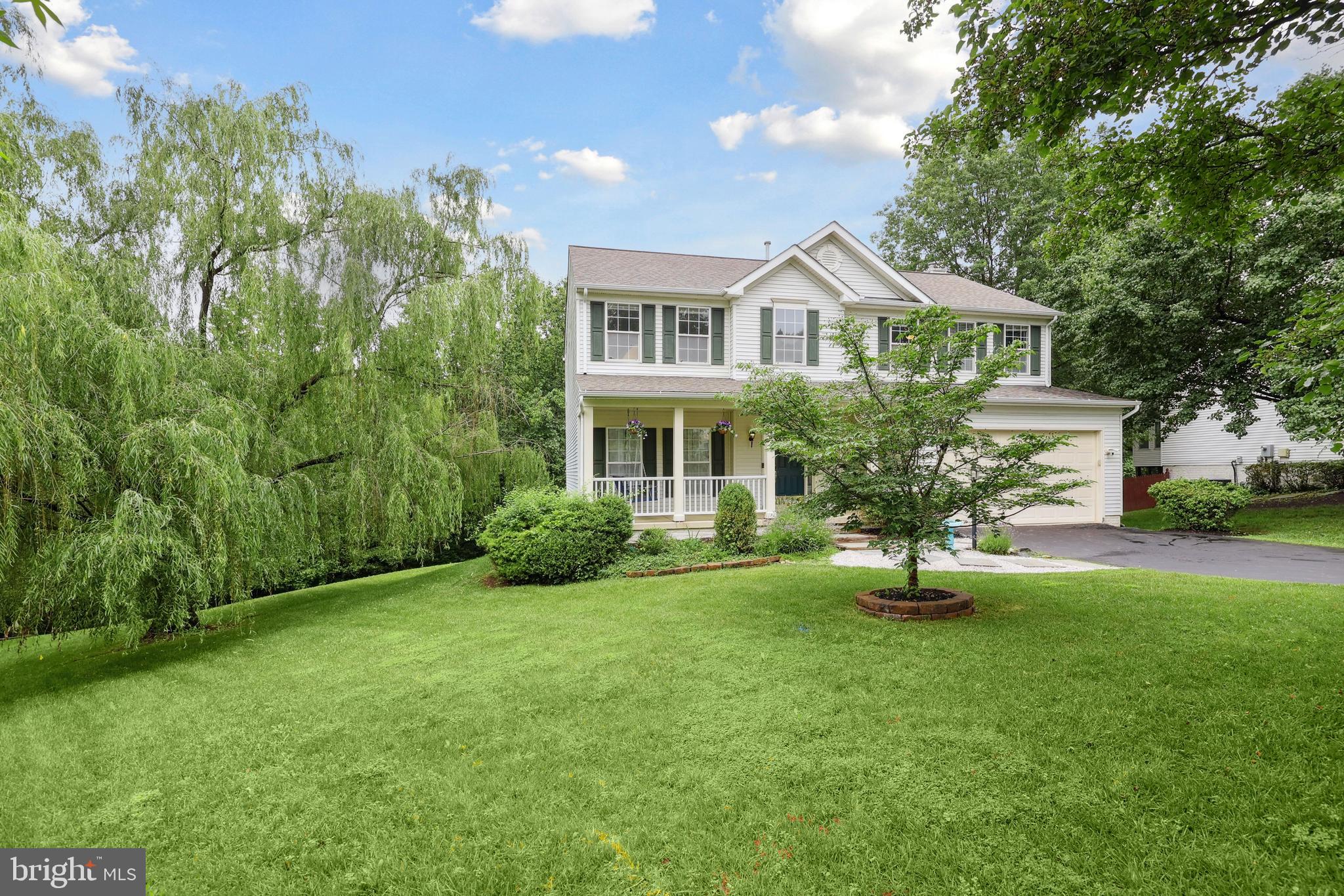 2932 NICELY COURT