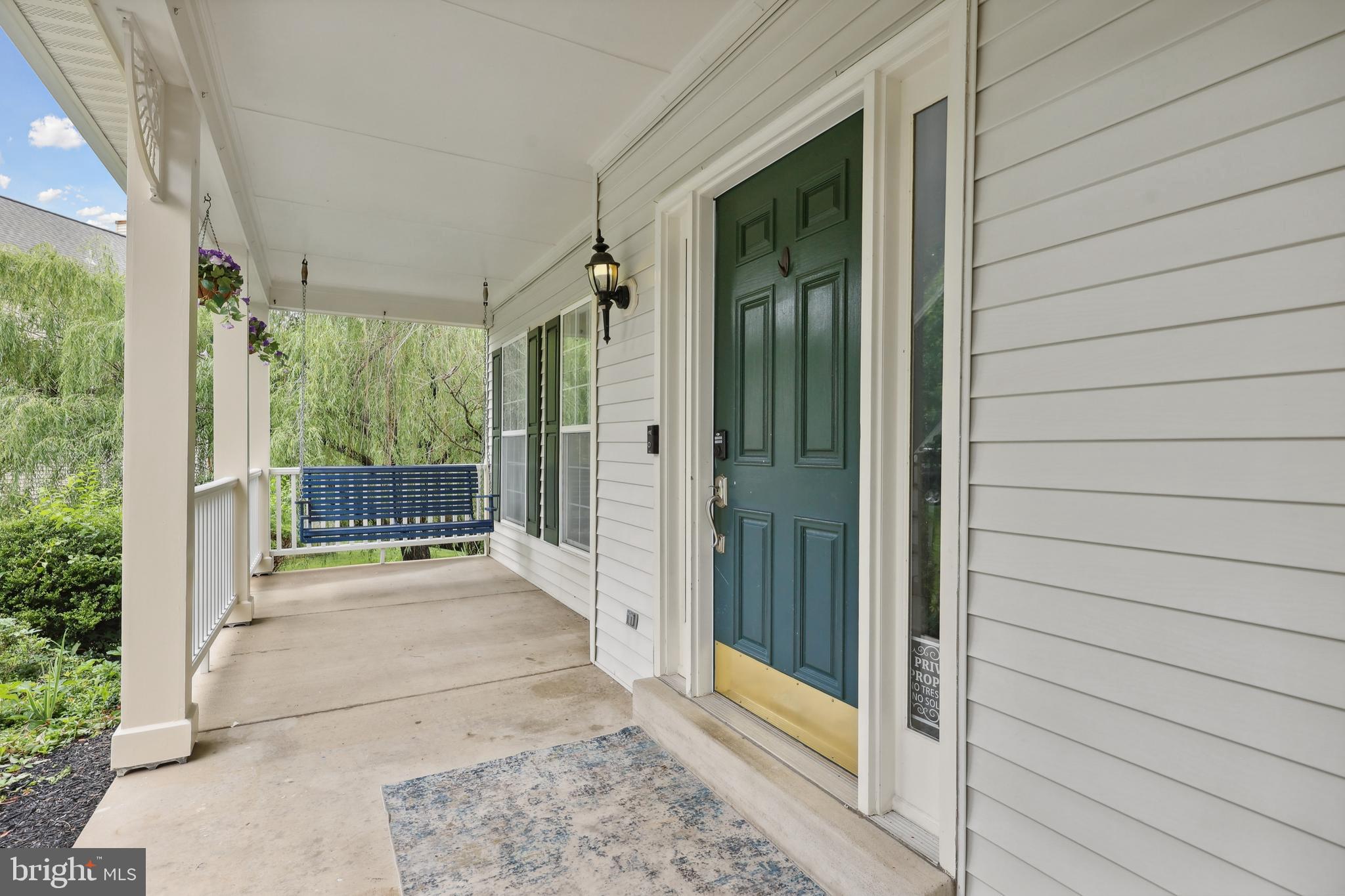 2932 NICELY COURT