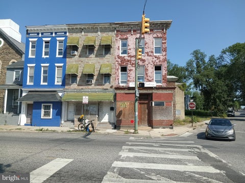 Townhouse For Sale - 2600 Frederick Avenue<br/> Baltimore City County, BALTIMORE, MD 21223