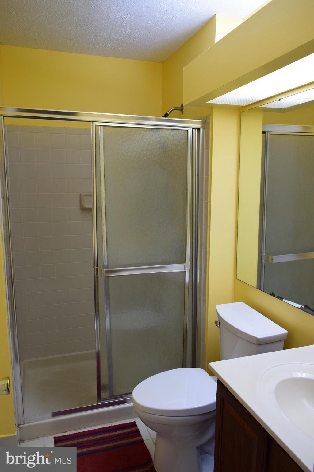 GUNNERS LAKE VILLAGE - Residential Lease