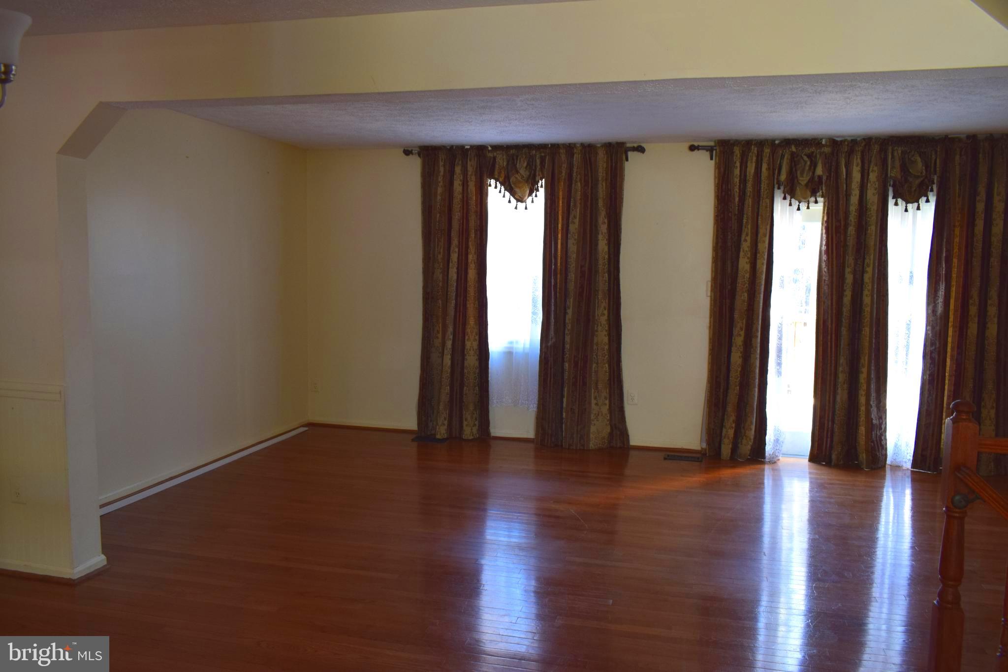 GUNNERS LAKE VILLAGE - Residential Lease