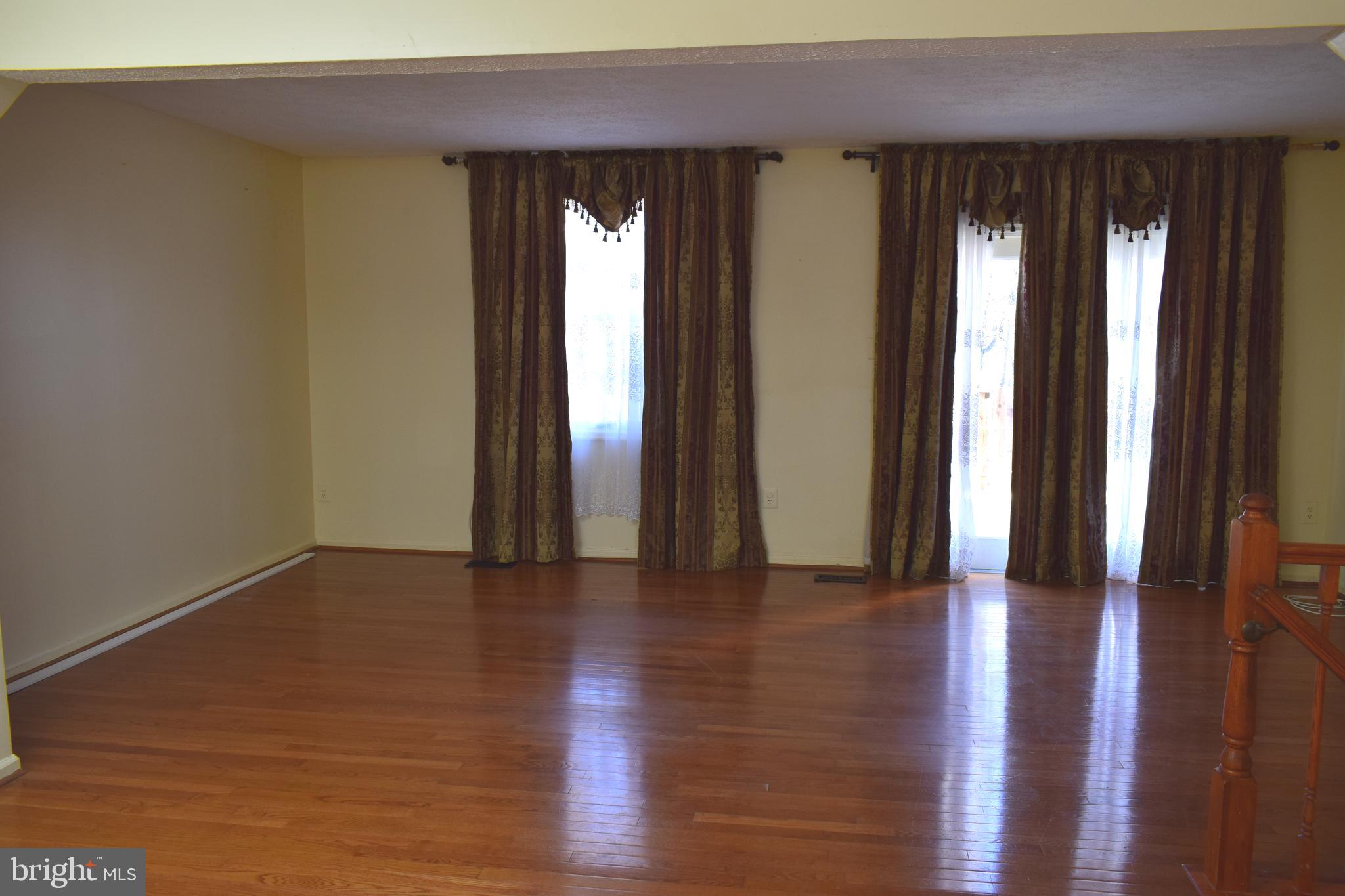 GUNNERS LAKE VILLAGE - Residential Lease