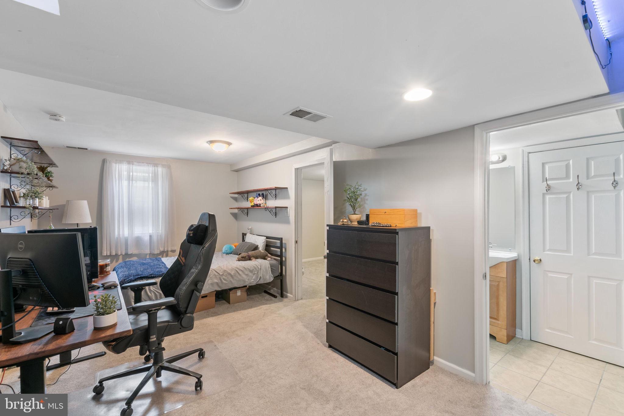 COUNTRYSIDE - Residential