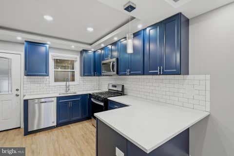 Townhouse For Sale - 703 N Port Street<br/> BALTIMORE, MD 21205
