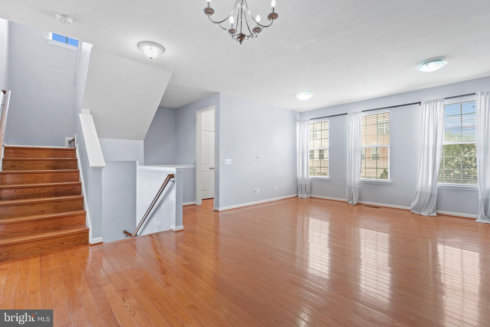 22667 FLOWING SPRING SQUARE