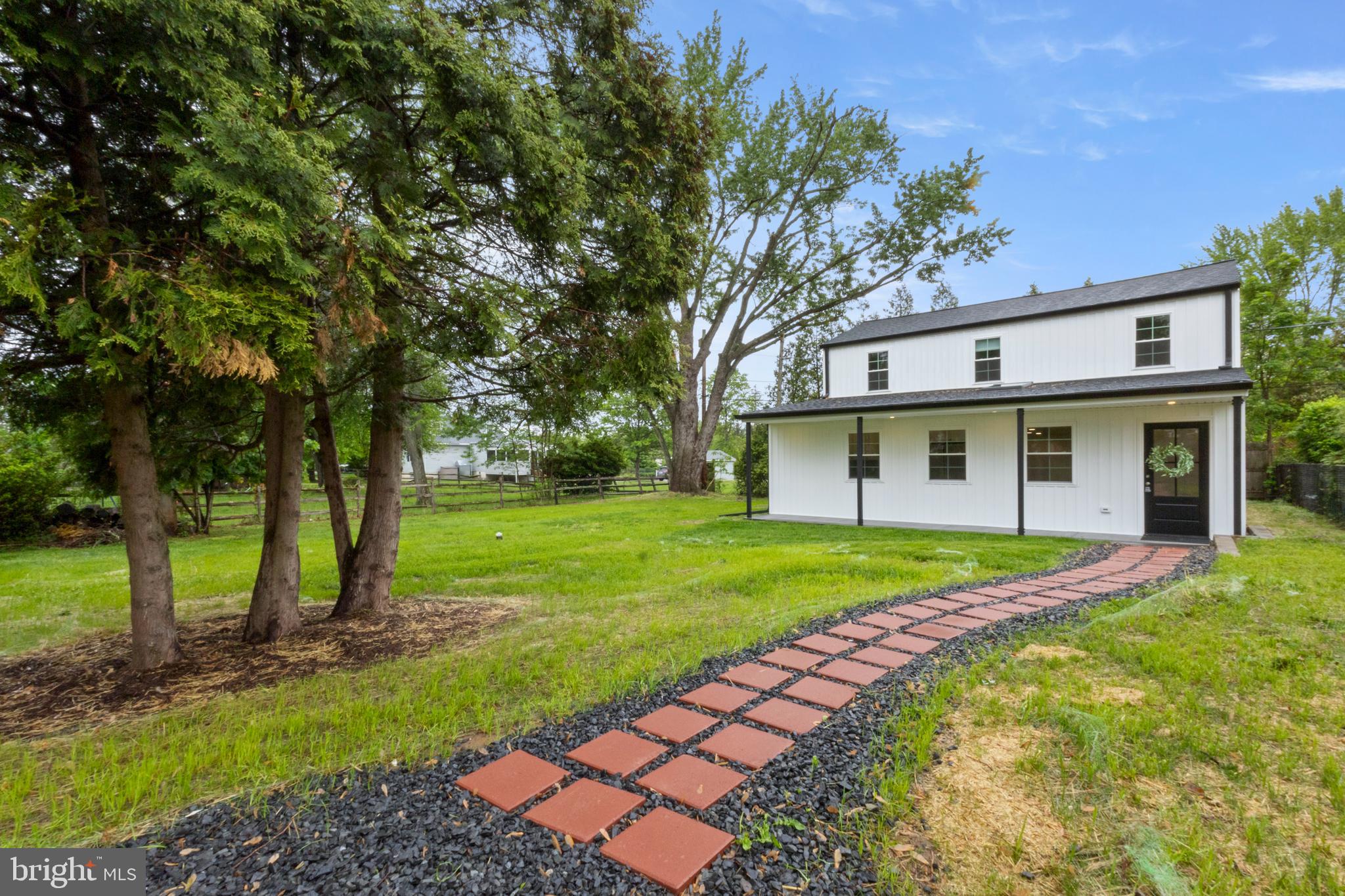 NESHAMINY GDNS - Residential