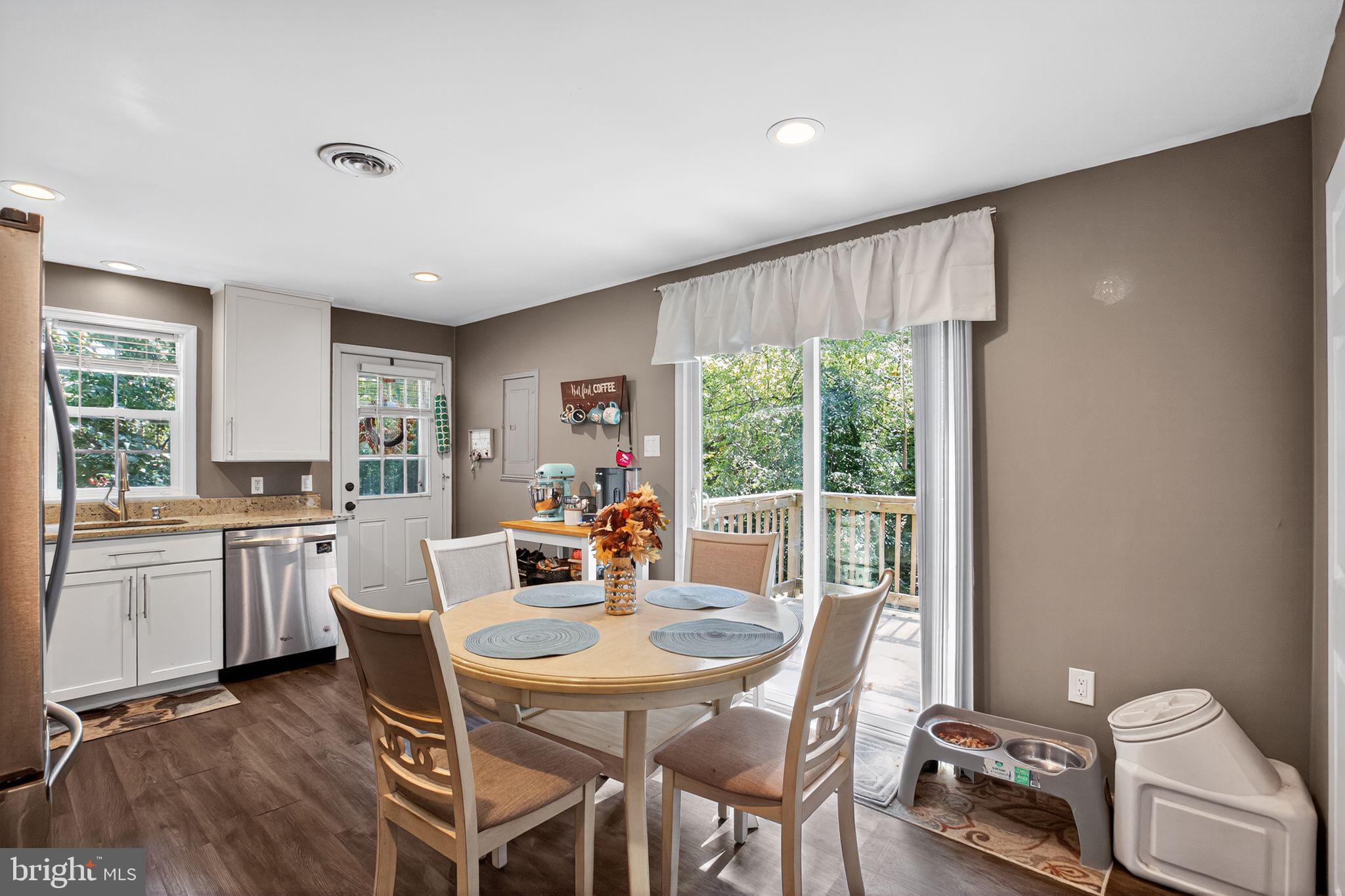 WHITE SANDS - Residential